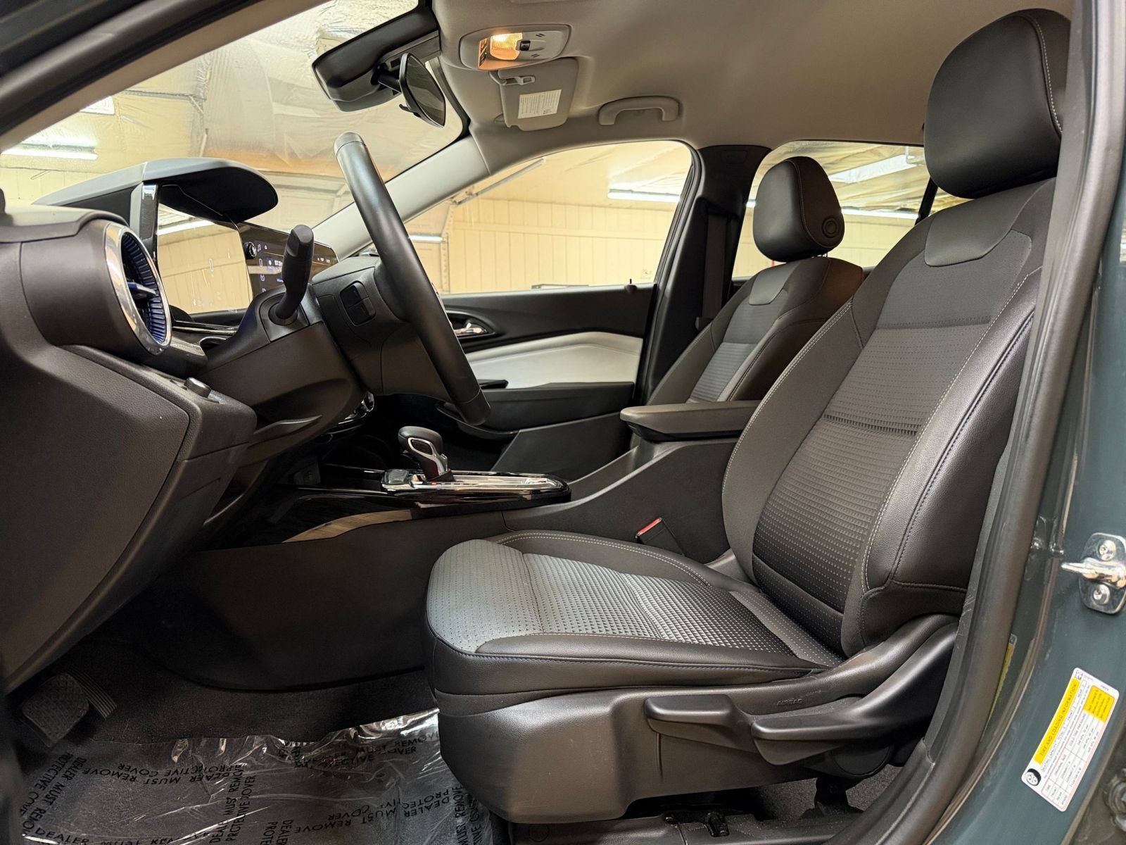 Thumbnail: 2025 Chevrolet Trax - 25