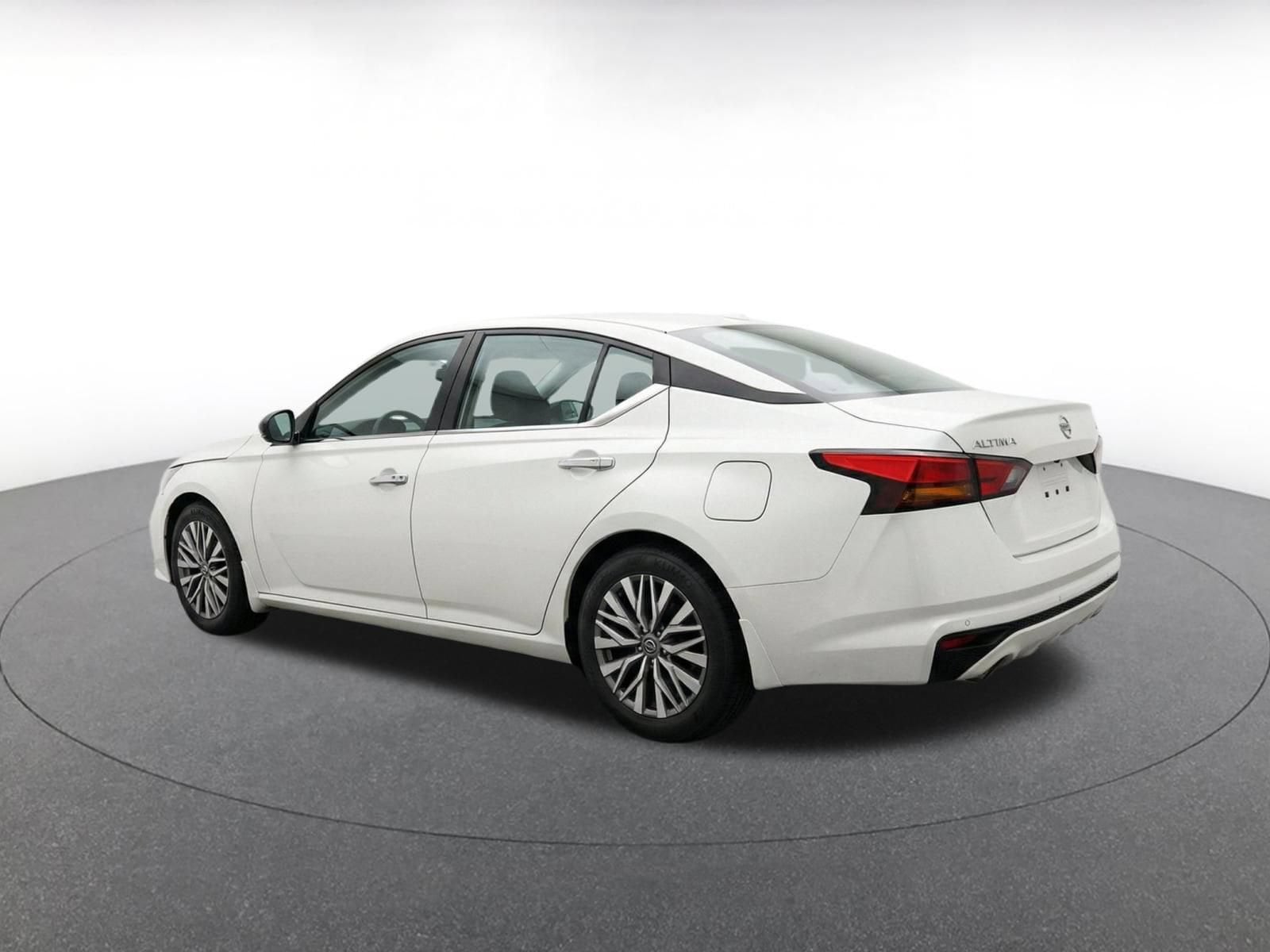 Thumbnail: 2025 Nissan Altima - 7