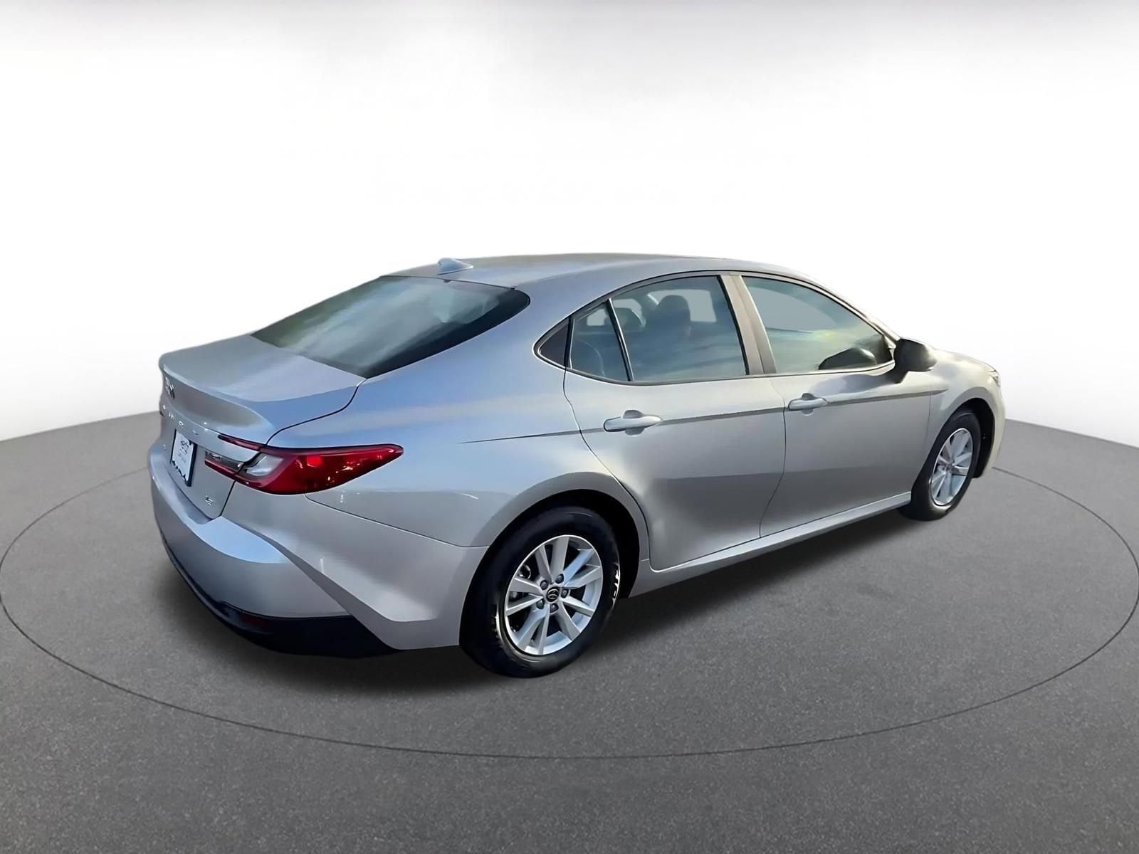 Thumbnail: 2025 Toyota Camry - 15