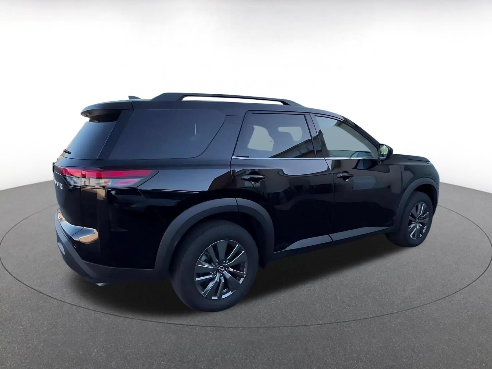 Thumbnail: 2025 Nissan Pathfinder - 15