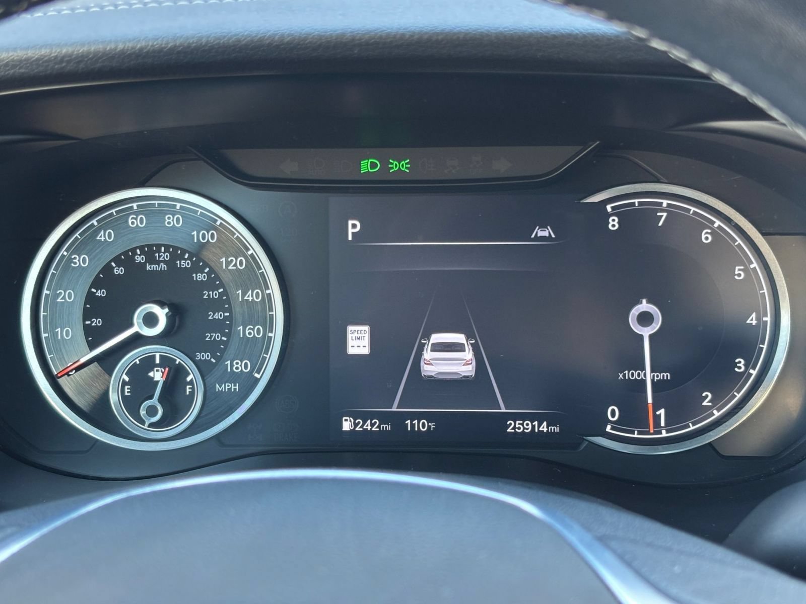 2025 GENESIS G70 Standard - Photo 42