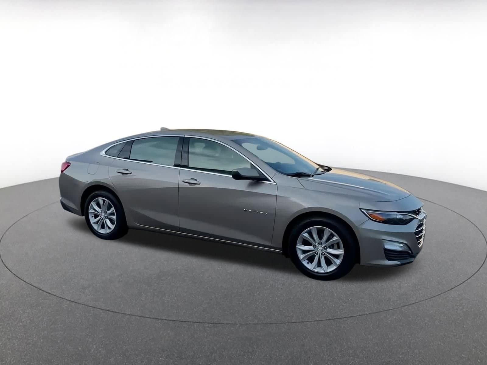 Thumbnail: 2023 Chevrolet Malibu - 2