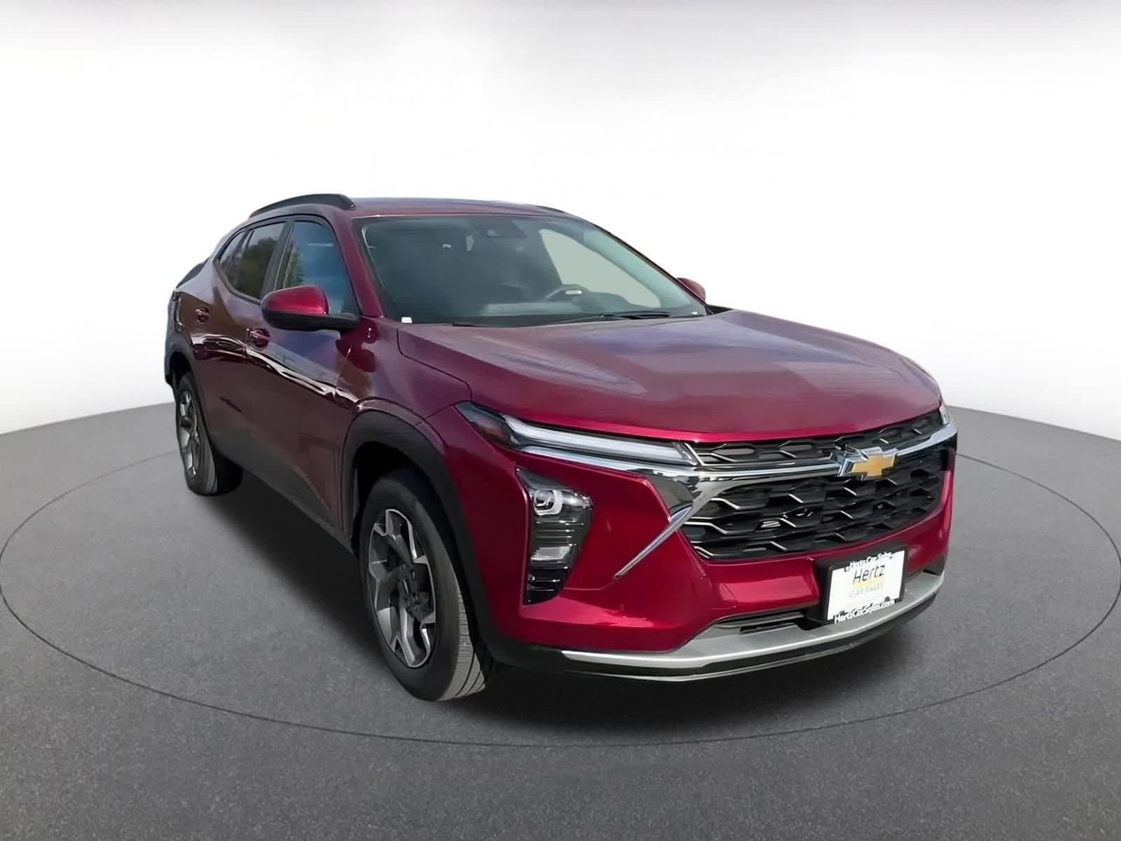 Thumbnail: 2025 Chevrolet Trax - 3