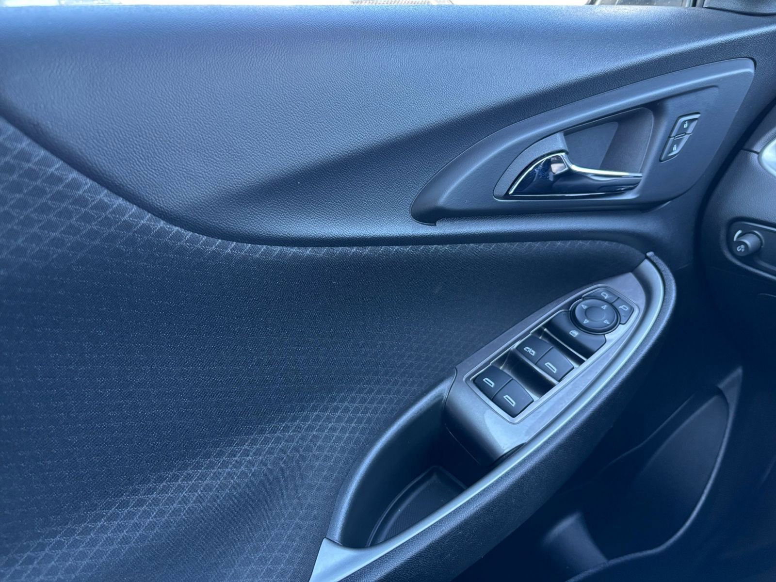 Thumbnail: 2024 Chevrolet Malibu - 18