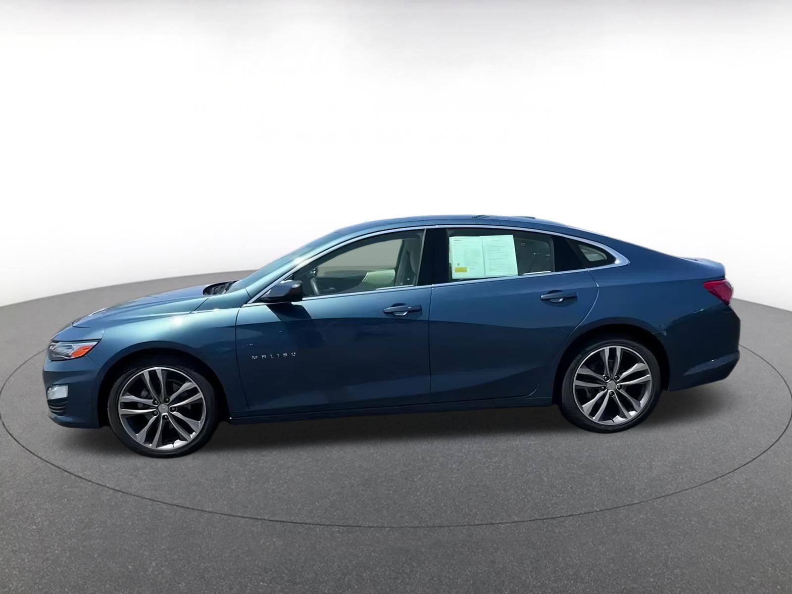 Thumbnail: 2024 Chevrolet Malibu - 9