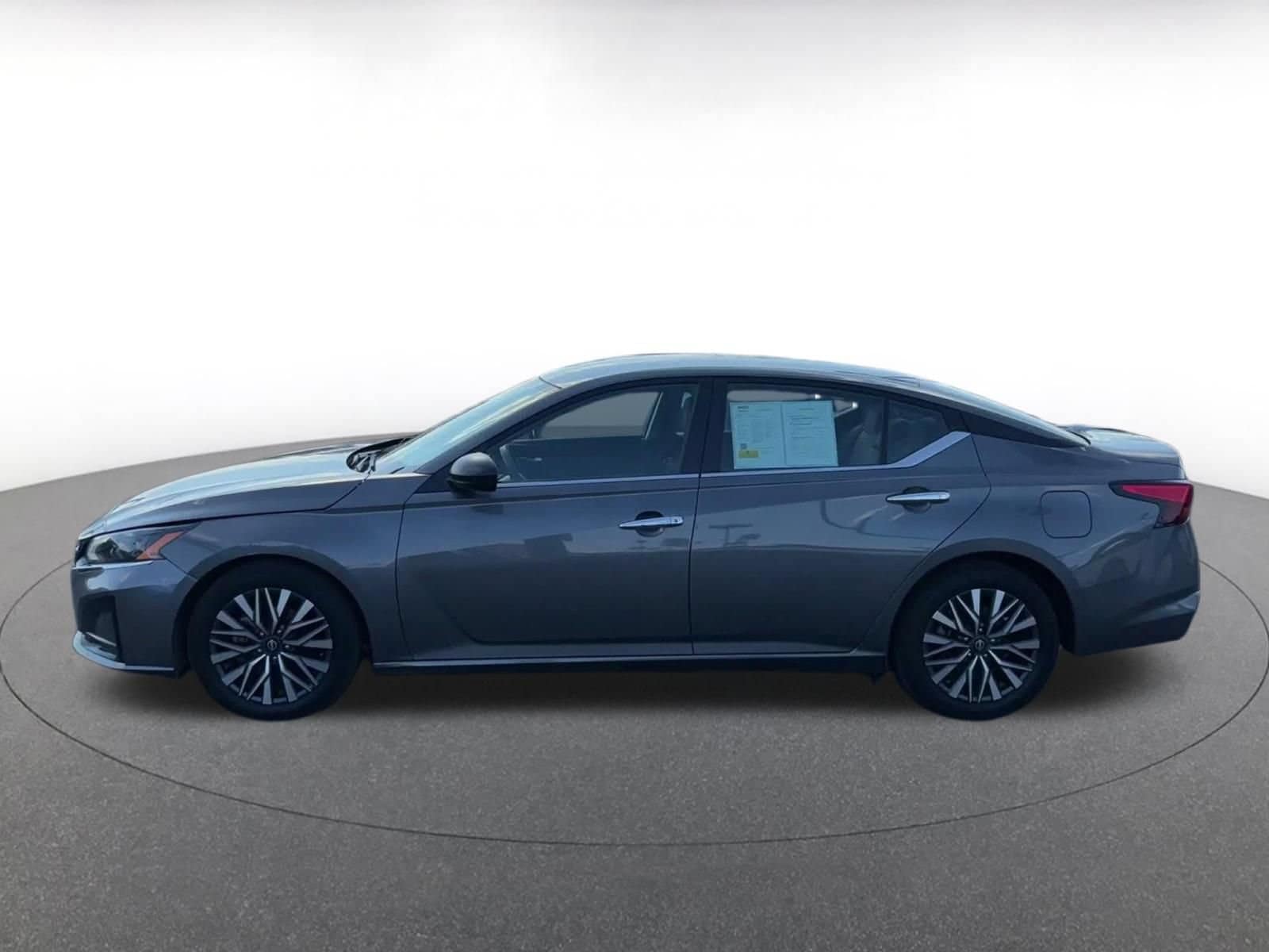 Thumbnail: 2025 Nissan Altima - 8