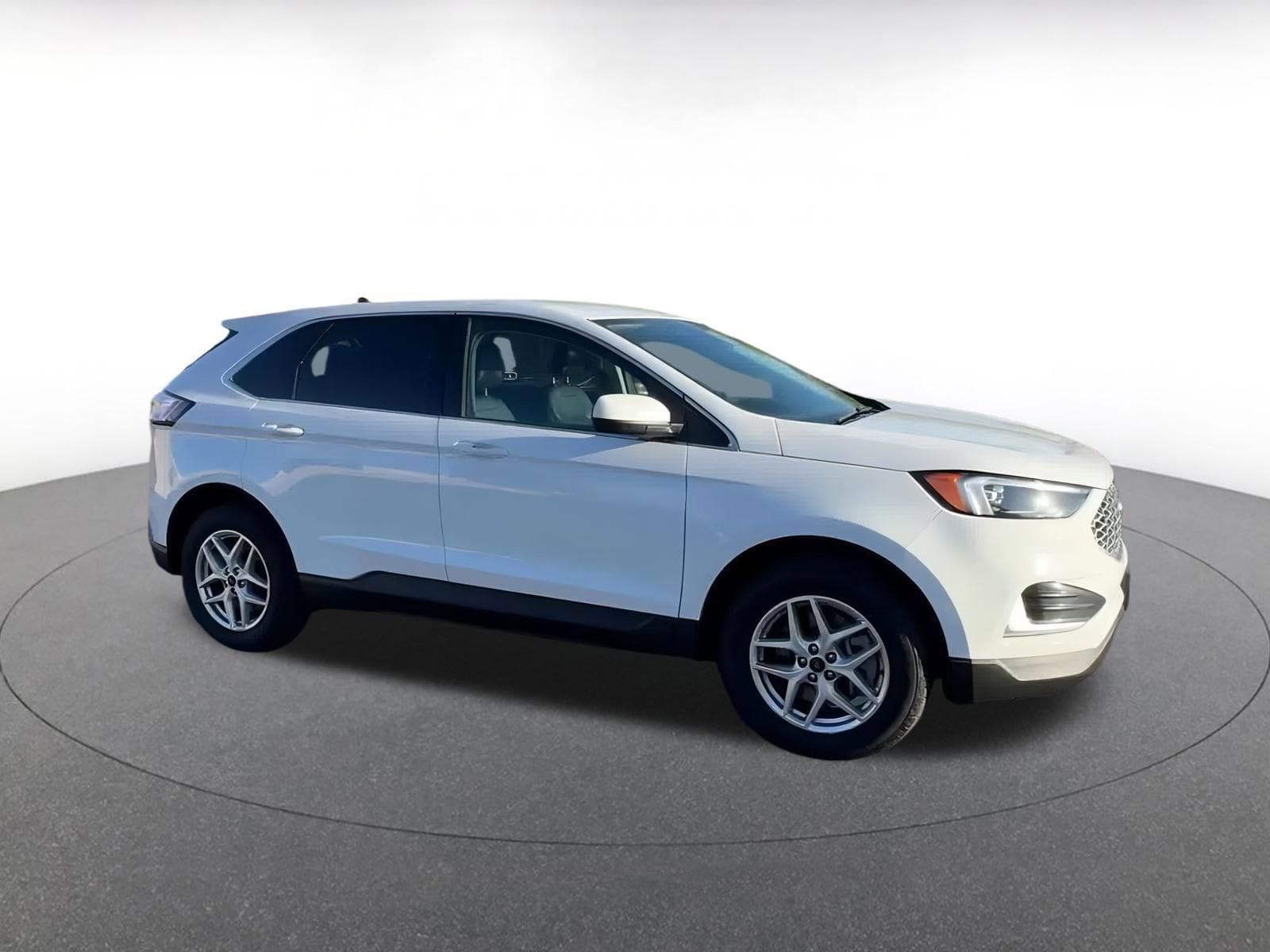 Thumbnail: 2024 Ford Edge - 2