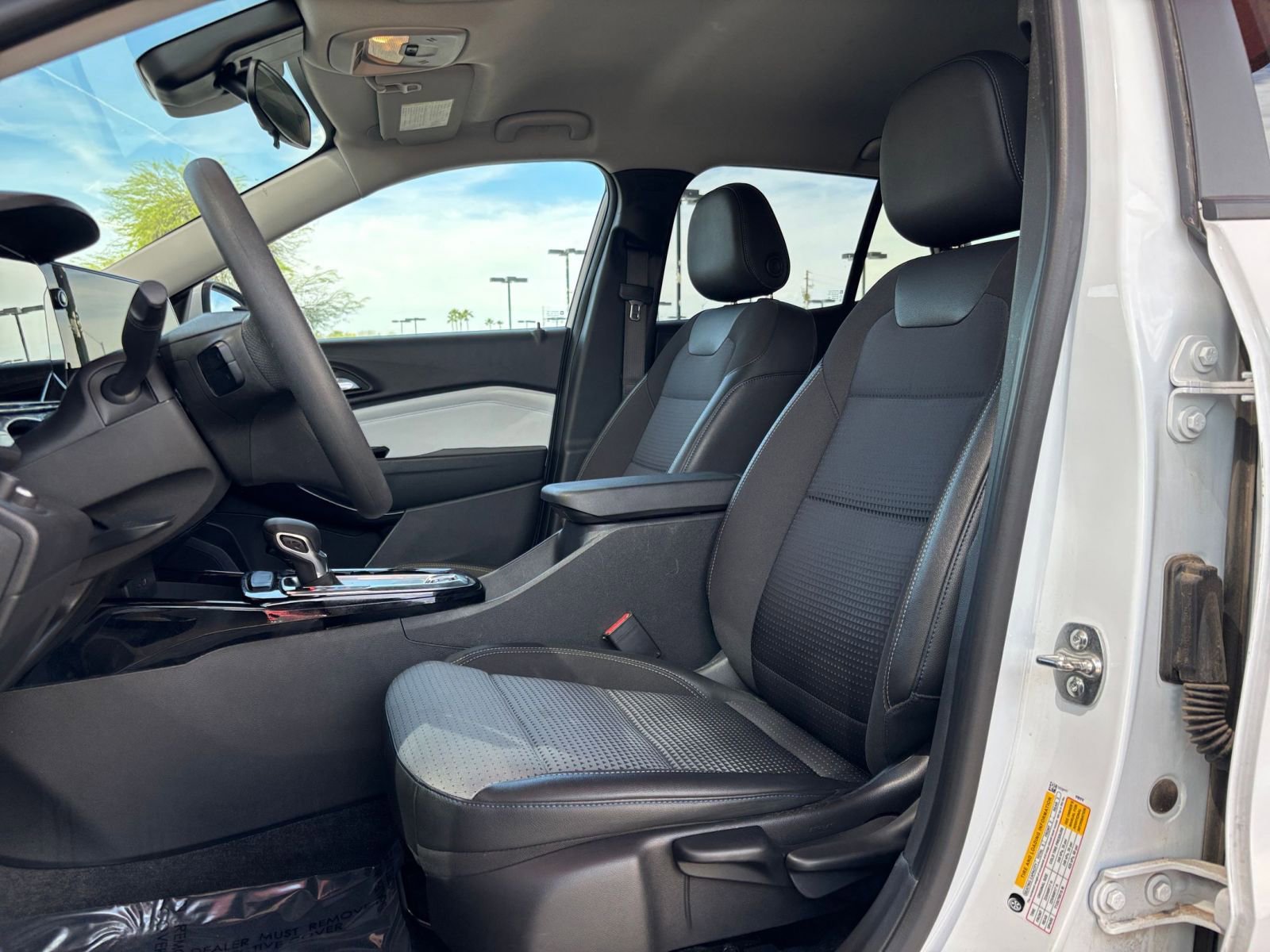 Thumbnail: 2025 Chevrolet Trax - 25