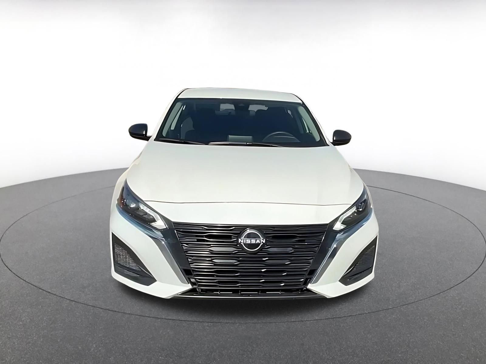 Thumbnail: 2025 Nissan Altima - 4