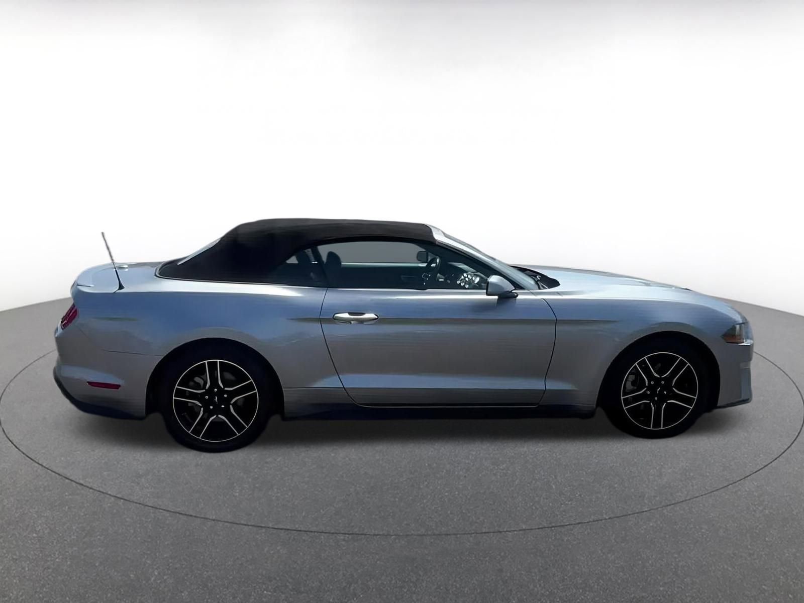 2023 Ford Mustang  16