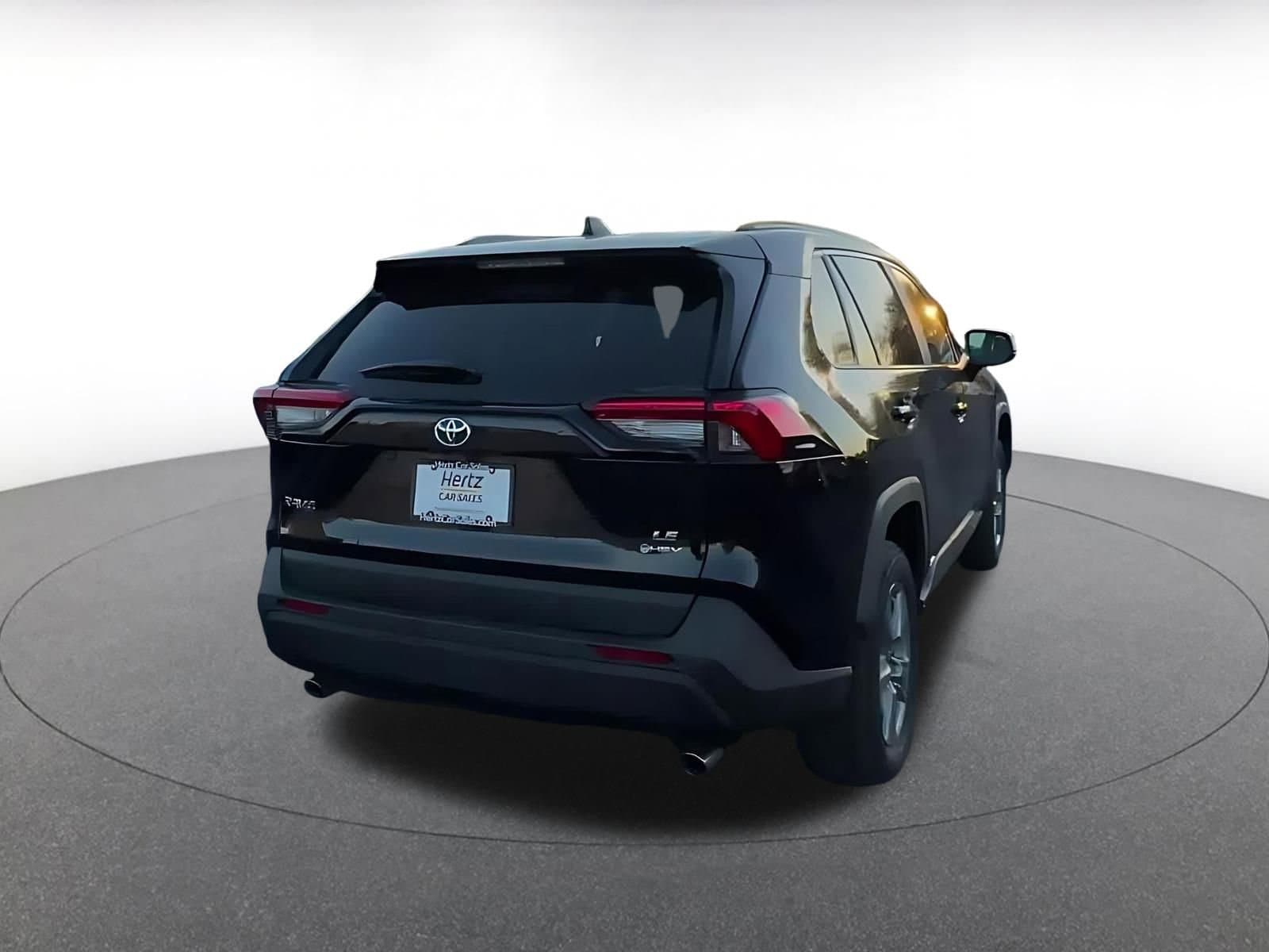 Thumbnail: 2025 Toyota RAV4 - 14