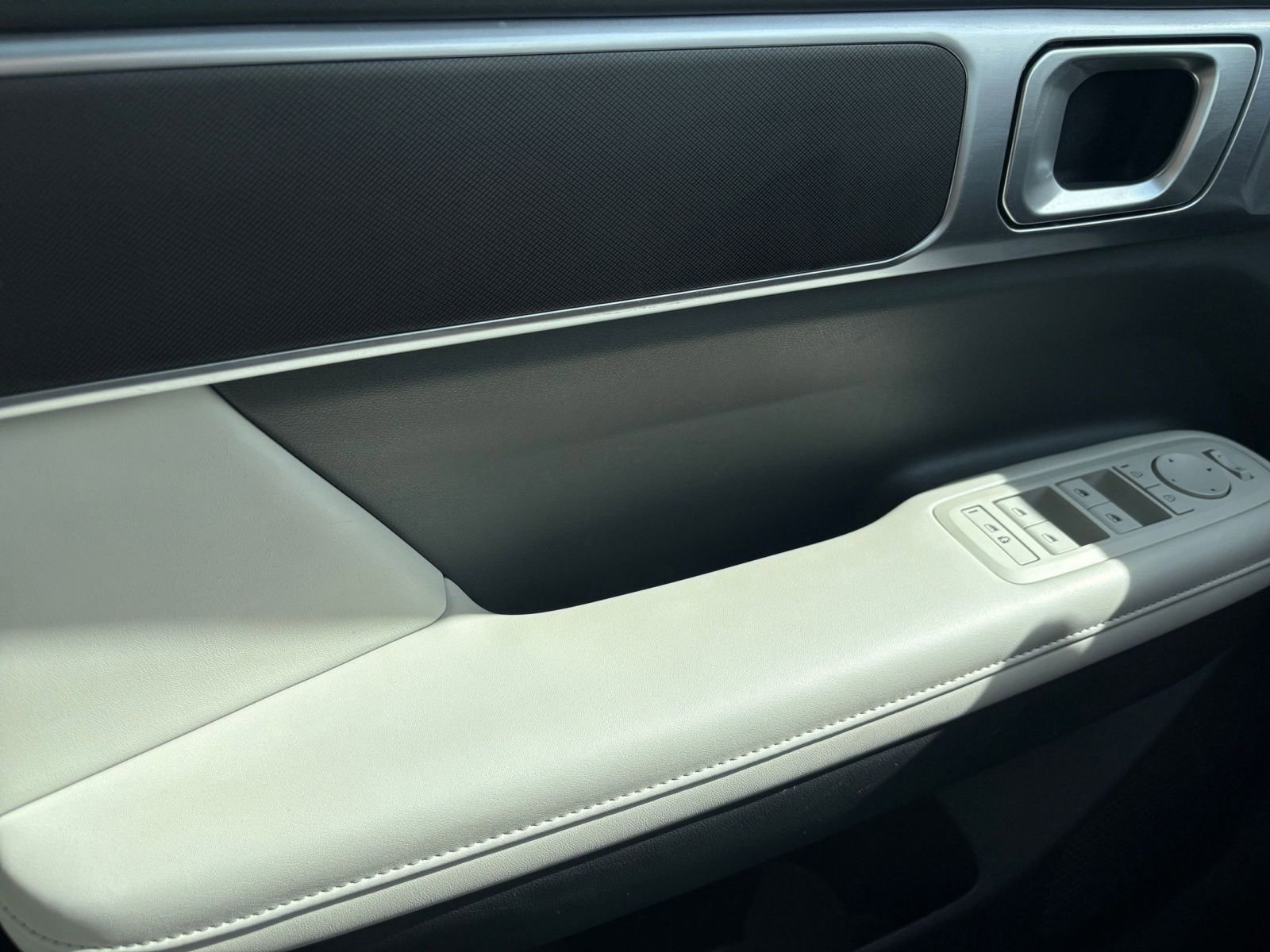 Thumbnail: 2025 Hyundai Santa Fe - 18