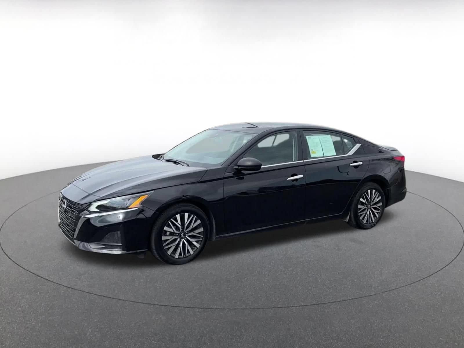 Thumbnail: 2025 Nissan Altima - 6