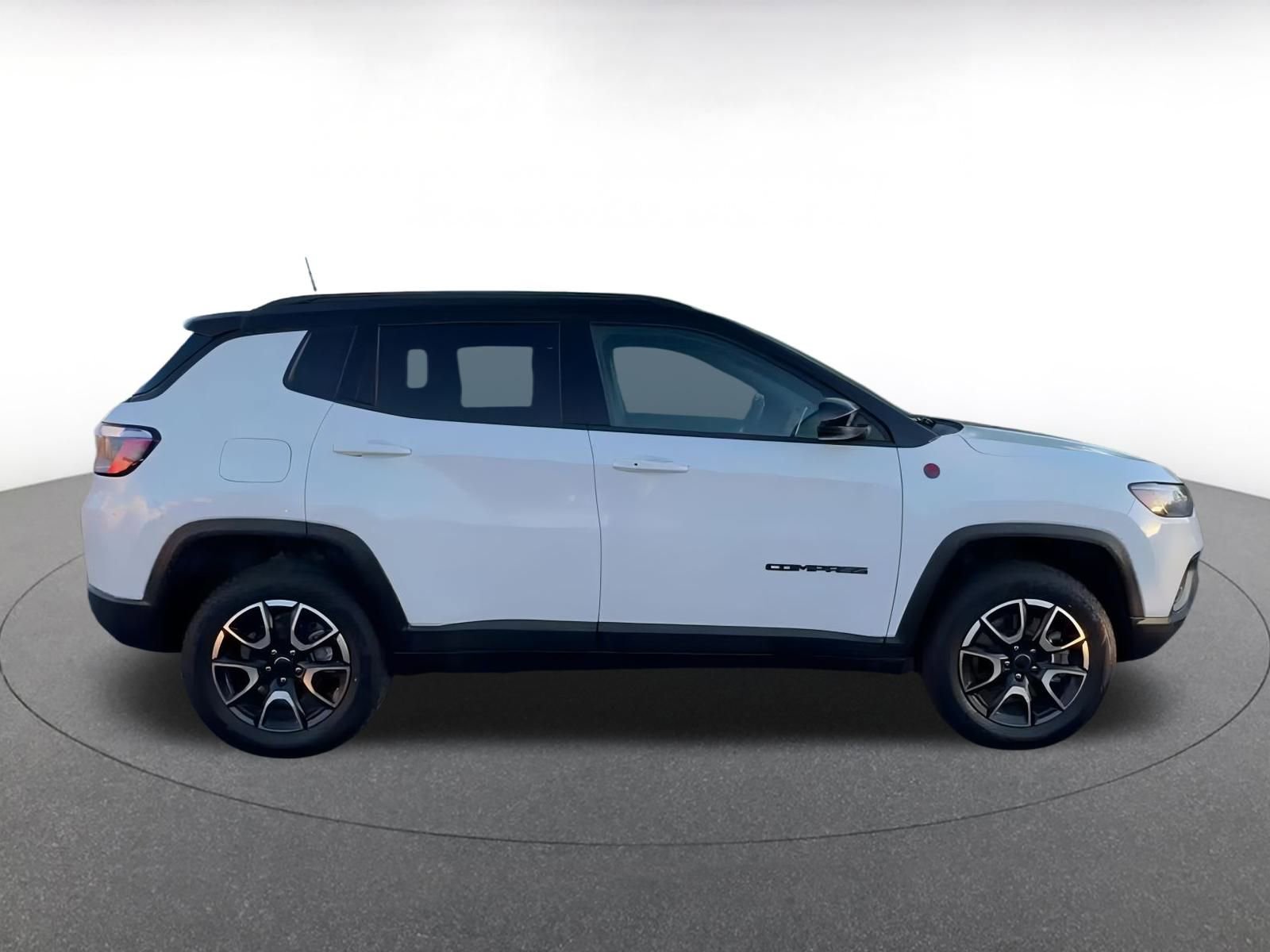 Thumbnail: 2025 Jeep Compass - 15