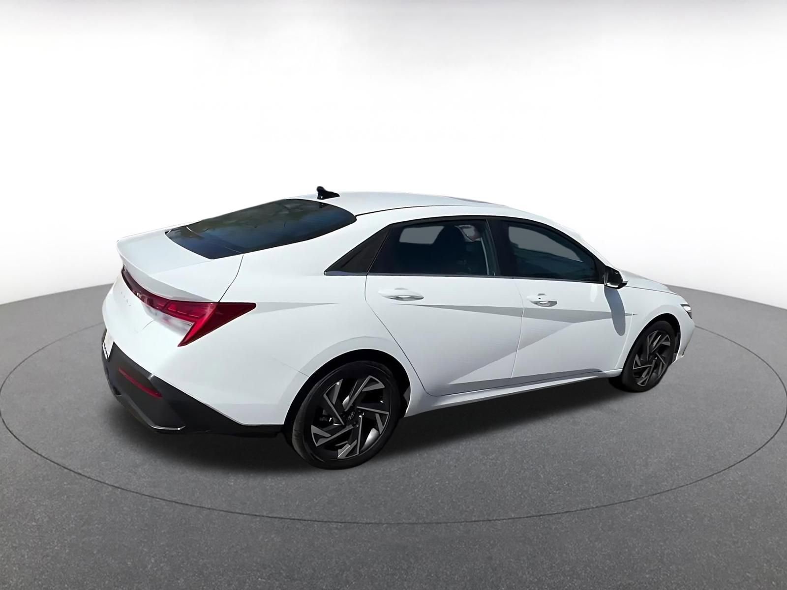 Thumbnail: 2025 Hyundai Elantra - 15