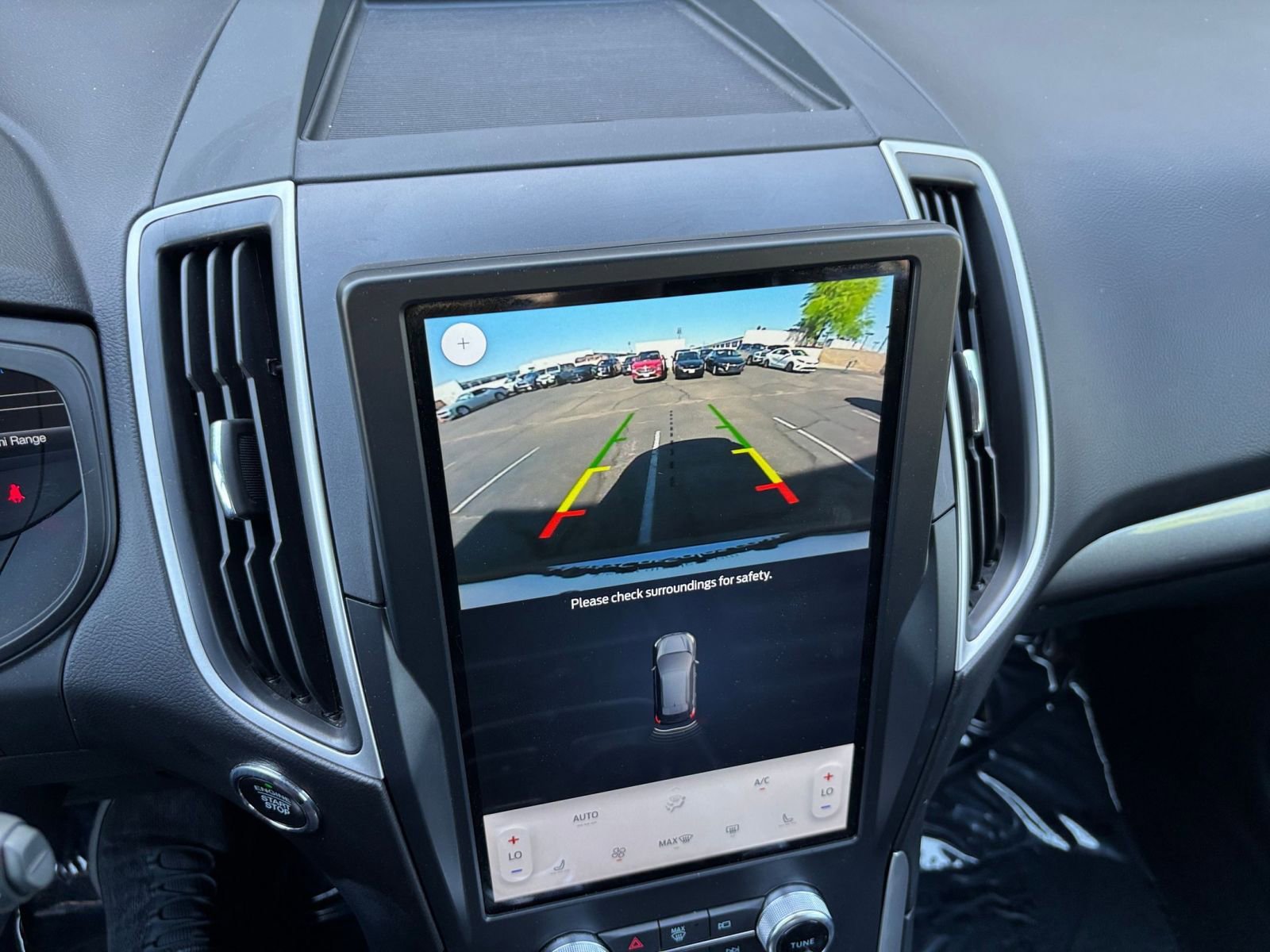Thumbnail: 2024 Ford Edge - 17