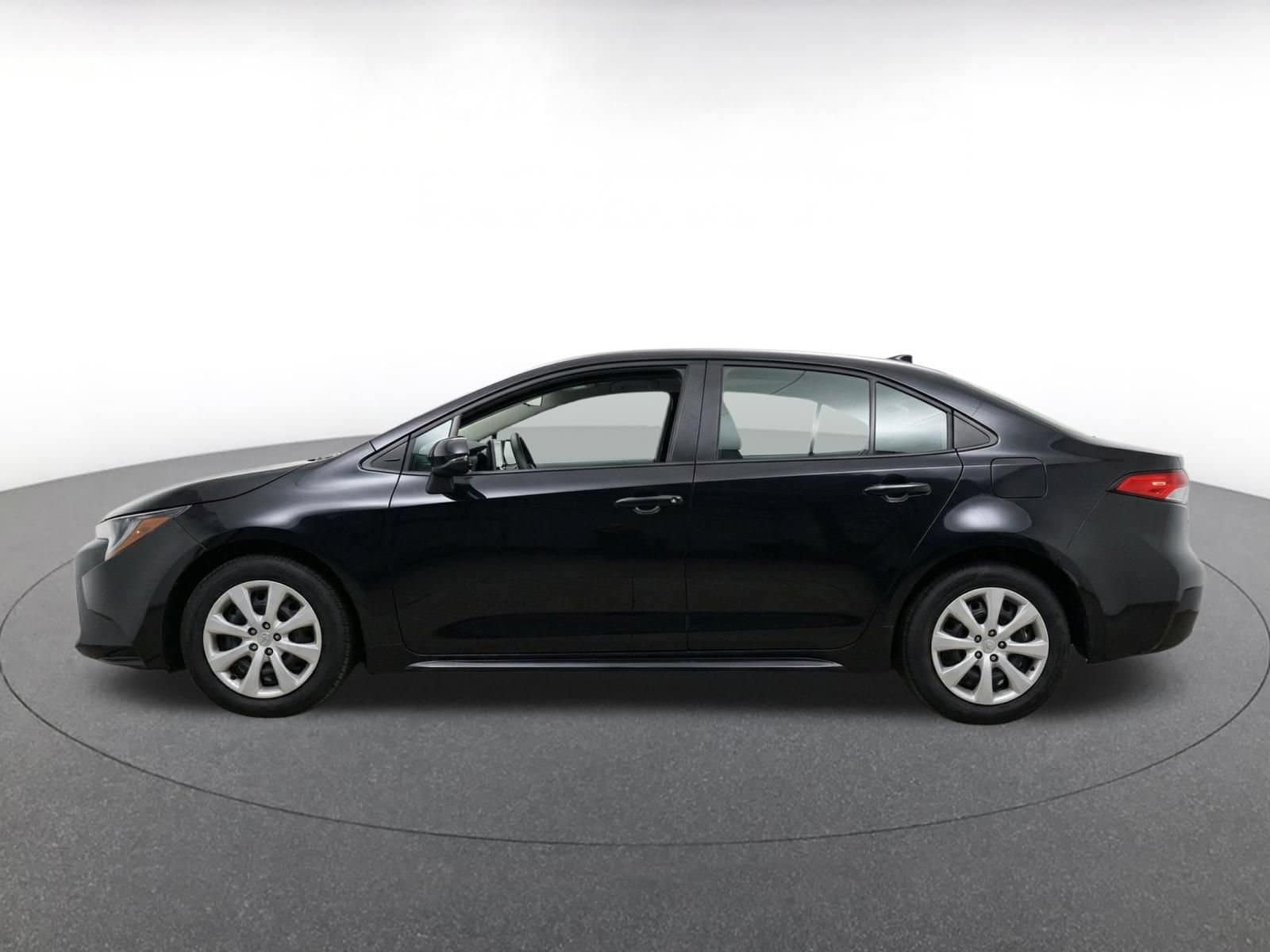 Thumbnail: 2025 Toyota Corolla - 4