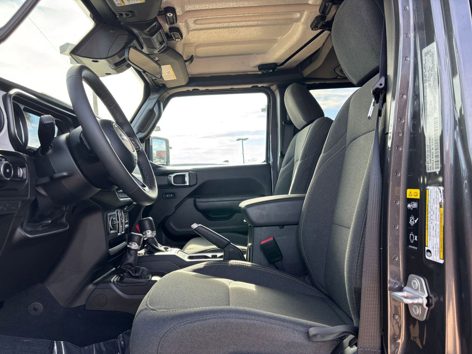 Thumbnail: 2025 Jeep Wrangler - 27