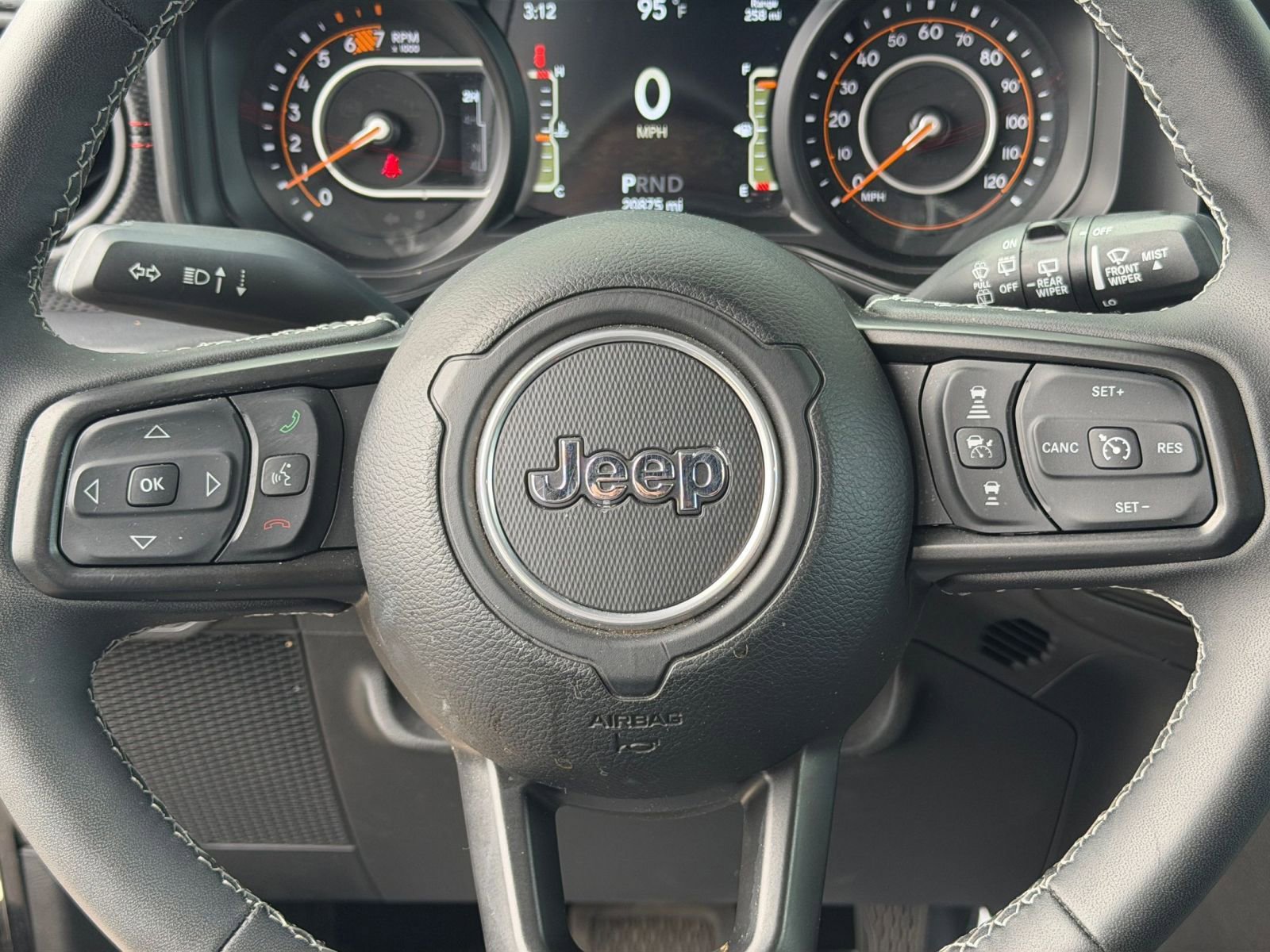 Thumbnail: 2025 Jeep Wrangler - 27