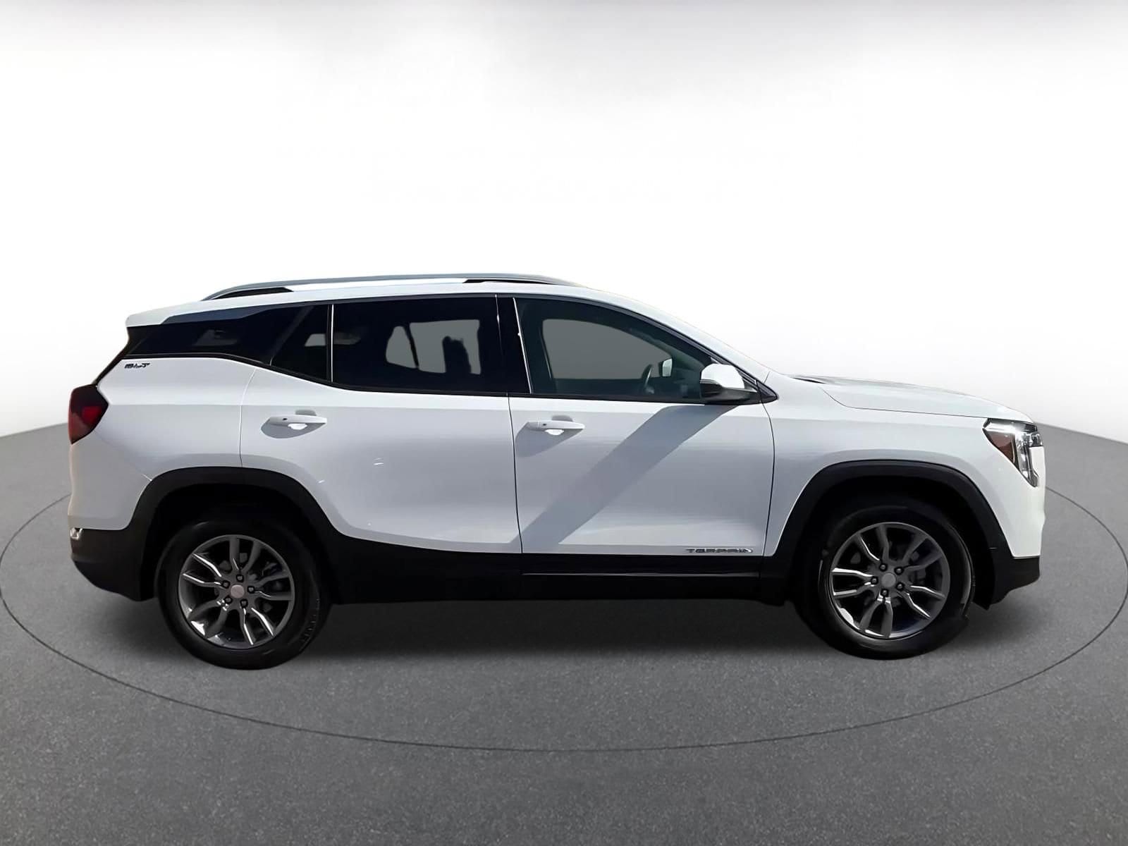 Thumbnail: 2024 GMC Terrain - 16