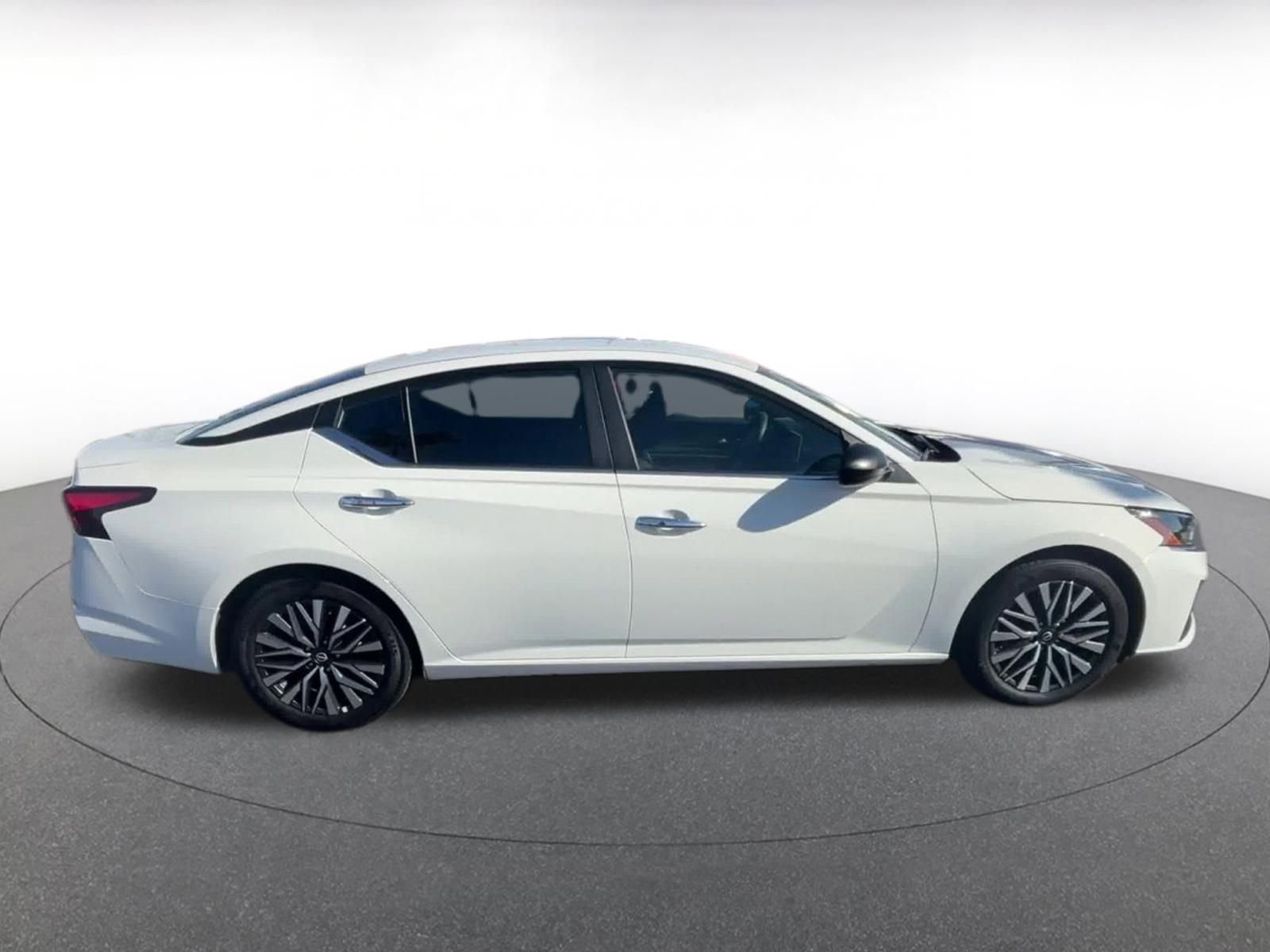 Thumbnail: 2025 Nissan Altima - 16