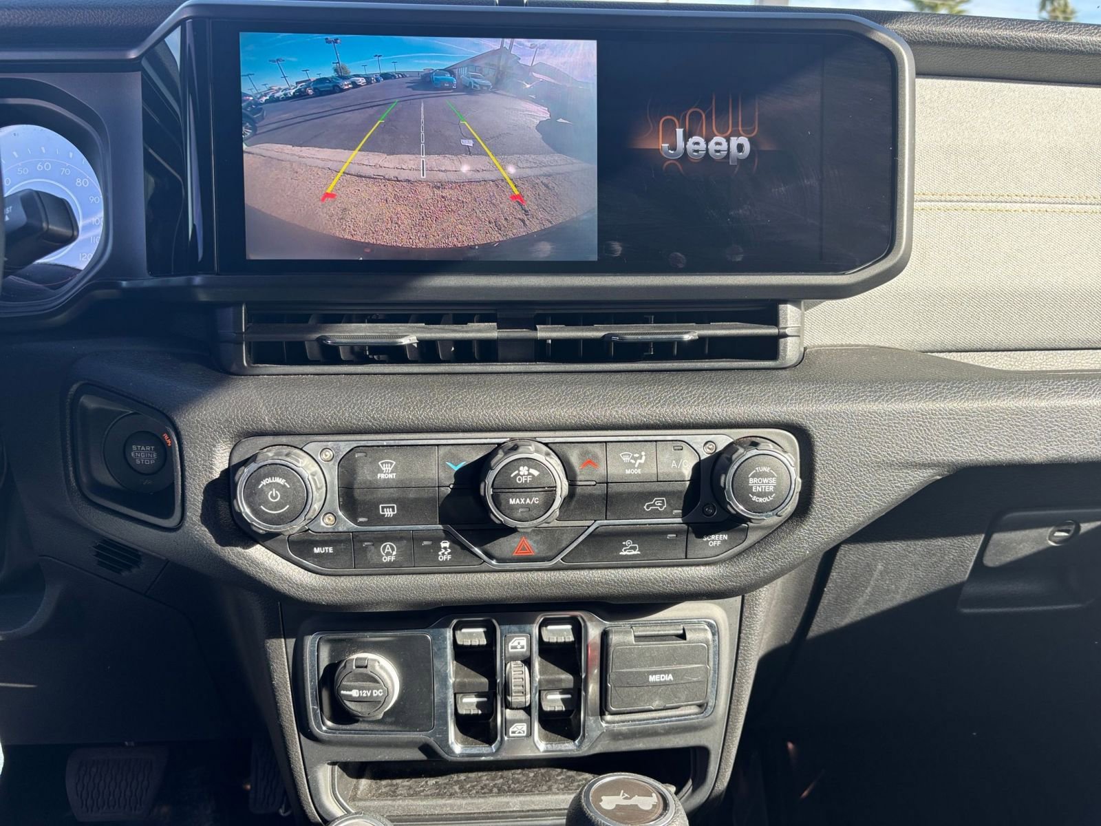 Thumbnail: 2025 Jeep Wrangler - 17