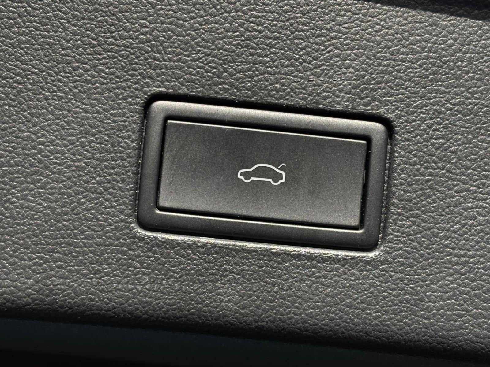 Thumbnail: 2025 Volkswagen Atlas - 23