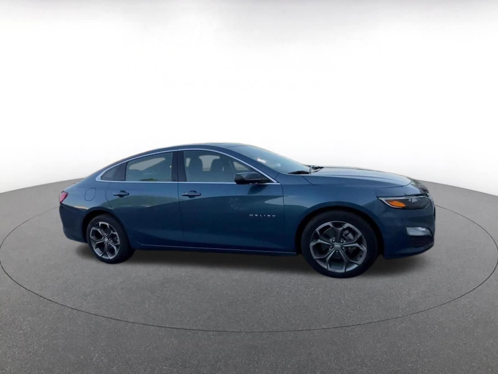 Thumbnail: 2024 Chevrolet Malibu - 2