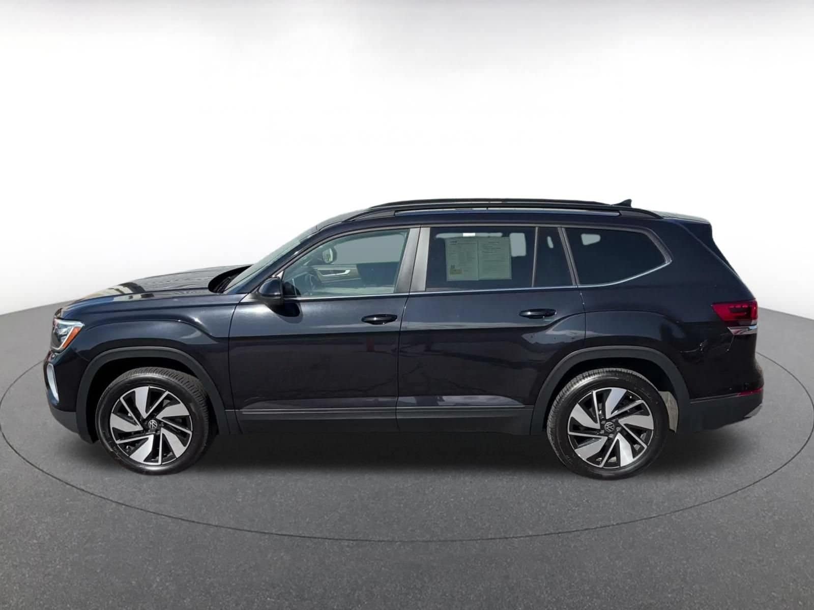 Thumbnail: 2024 Volkswagen Atlas - 8