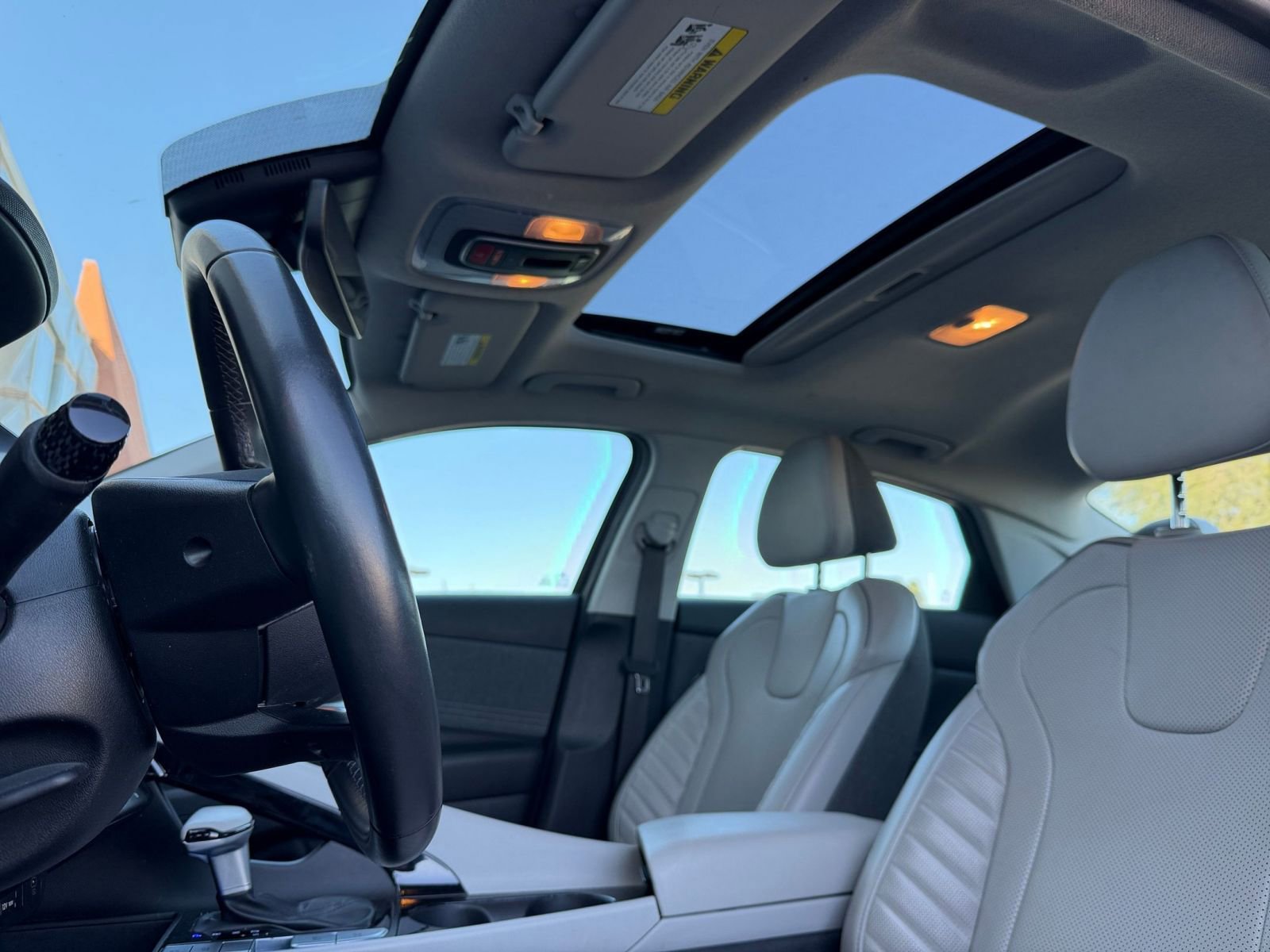 Thumbnail: 2025 Hyundai Elantra - 30