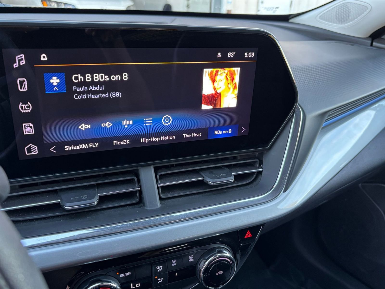 Thumbnail: 2025 Chevrolet Trax - 21