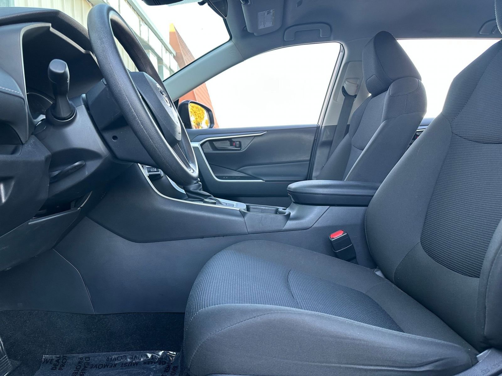 Thumbnail: 2025 Toyota RAV4 - 25