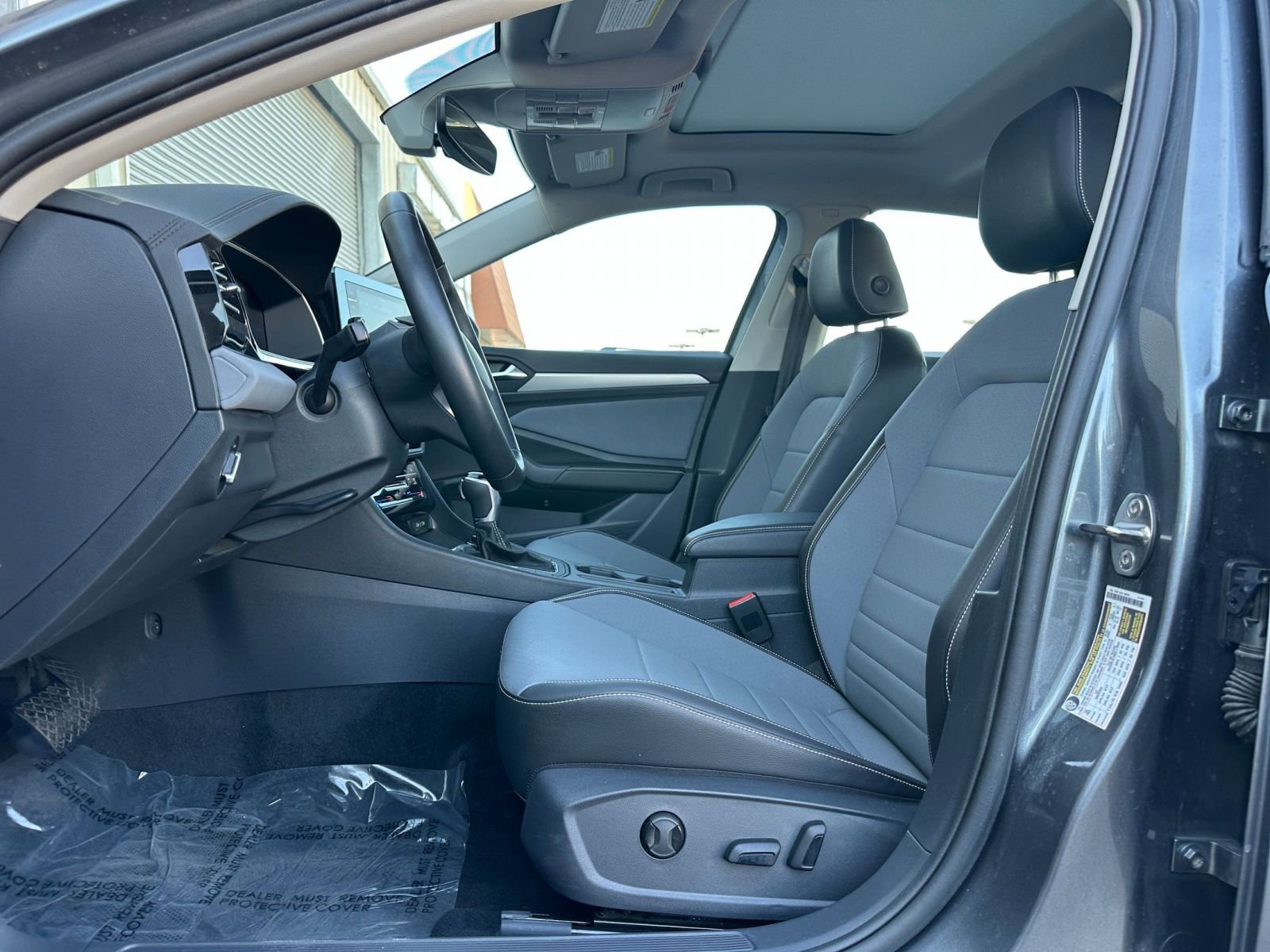 Thumbnail: 2025 Volkswagen Jetta - 27