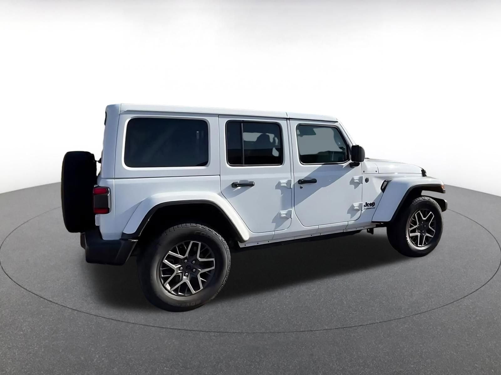 Thumbnail: 2025 Jeep Wrangler - 14