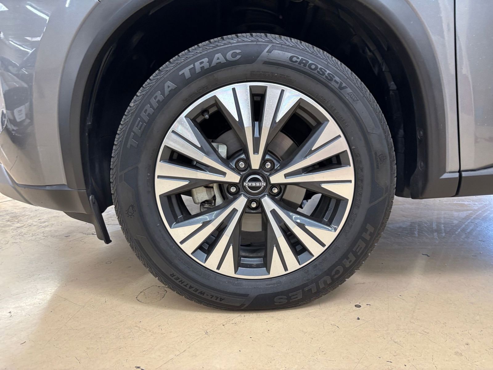 Thumbnail: 2023 Nissan Rogue - 31