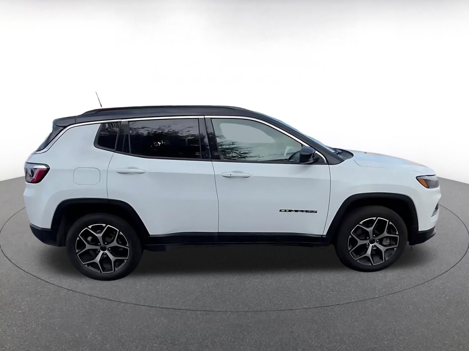 Thumbnail: 2025 Jeep Compass - 16