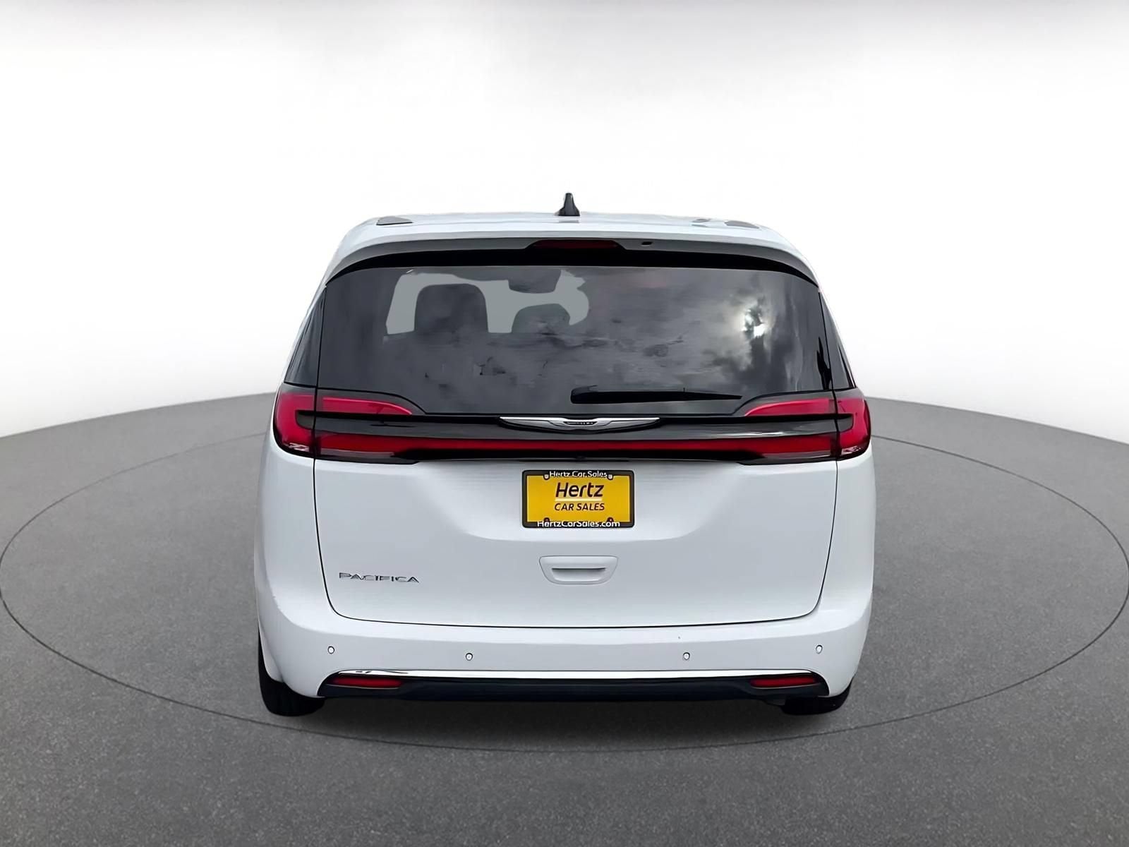 Thumbnail: 2024 Chrysler Pacifica - 12