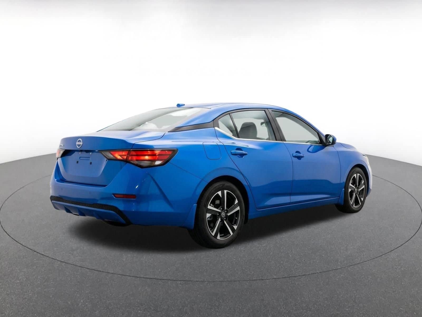 Thumbnail: 2025 Nissan Sentra - 9