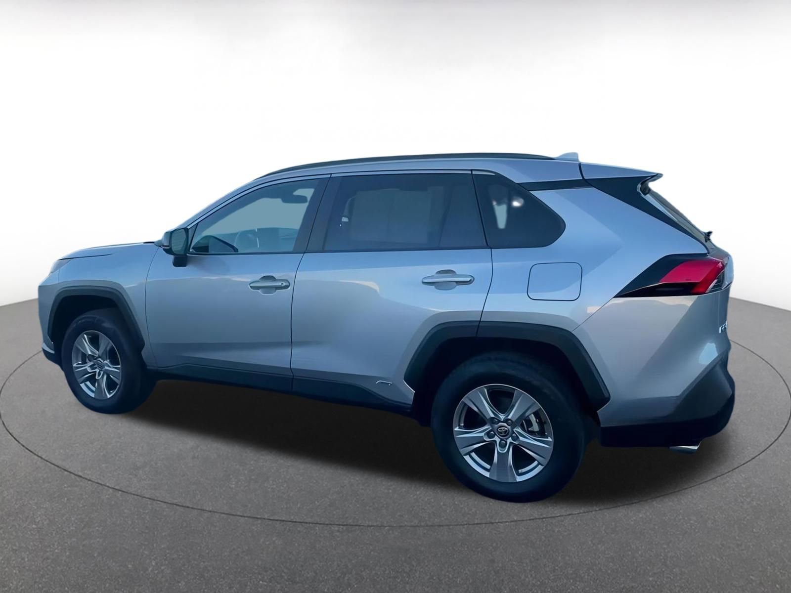 Thumbnail: 2025 Toyota RAV4 - 10