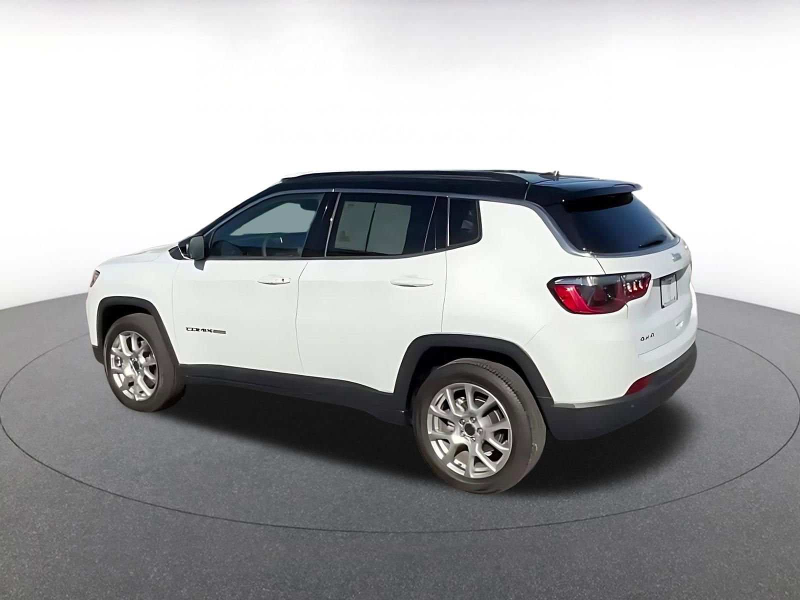 Thumbnail: 2025 Jeep Compass - 9