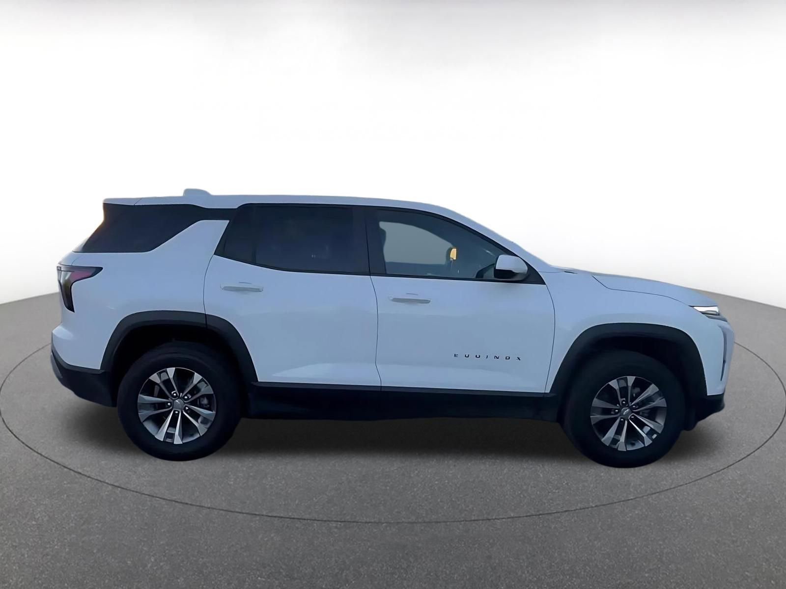 Thumbnail: 2025 Chevrolet Equinox - 16