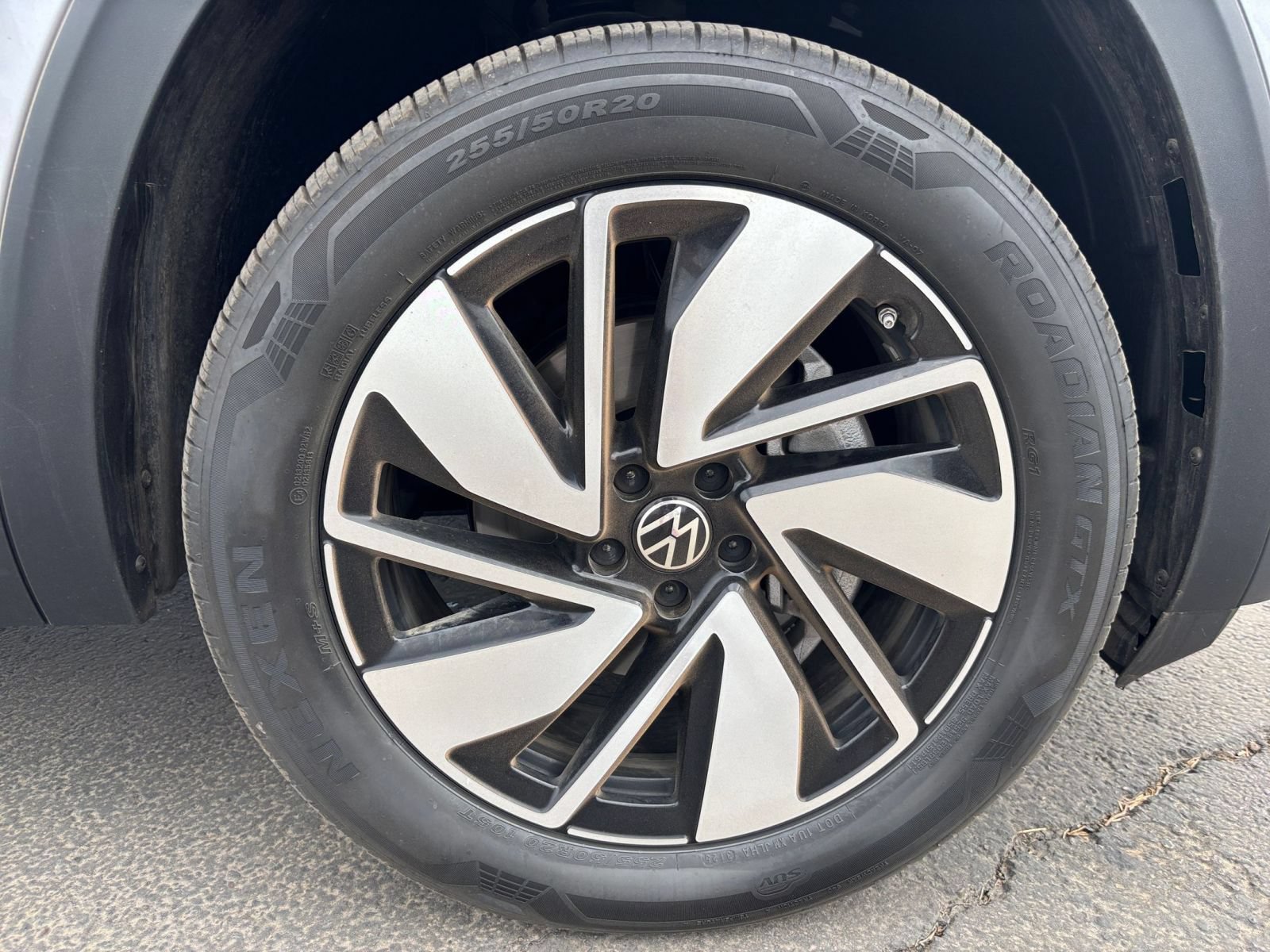 Thumbnail: 2026 Volkswagen Atlas - 32