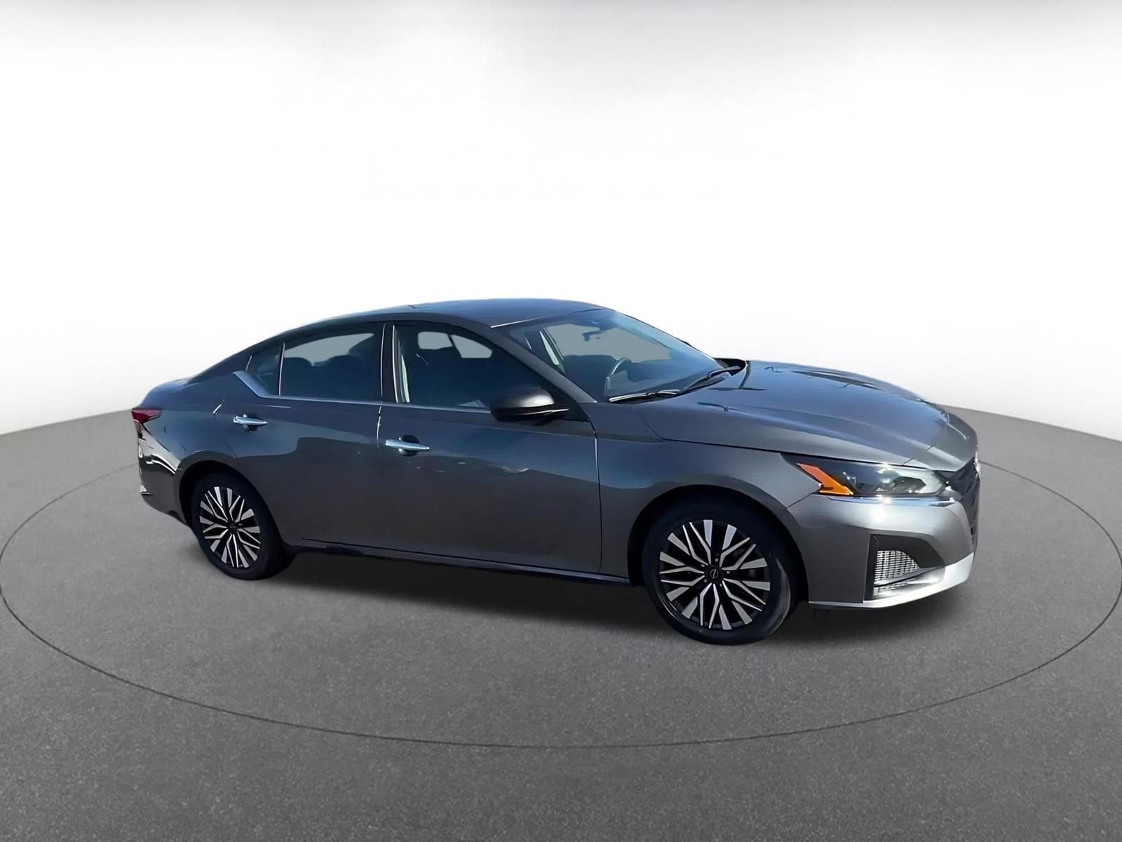 Thumbnail: 2025 Nissan Altima - 2