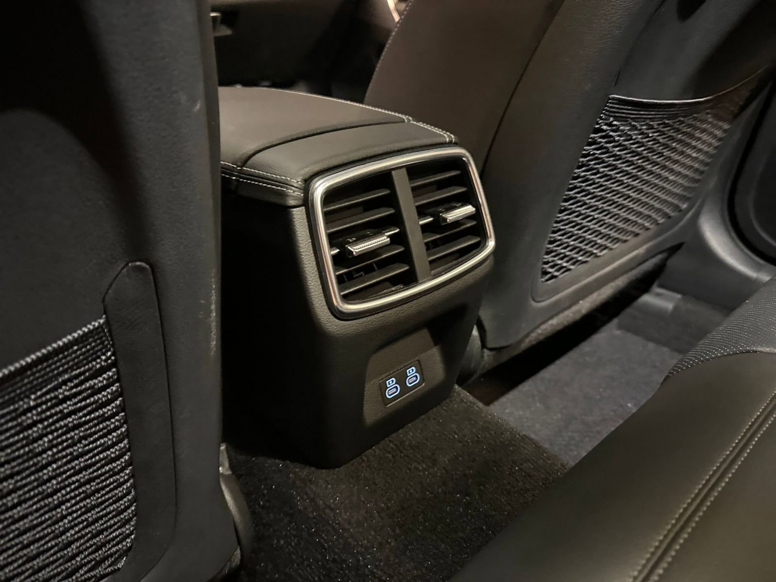 Thumbnail: 2025 Genesis G70 - 24