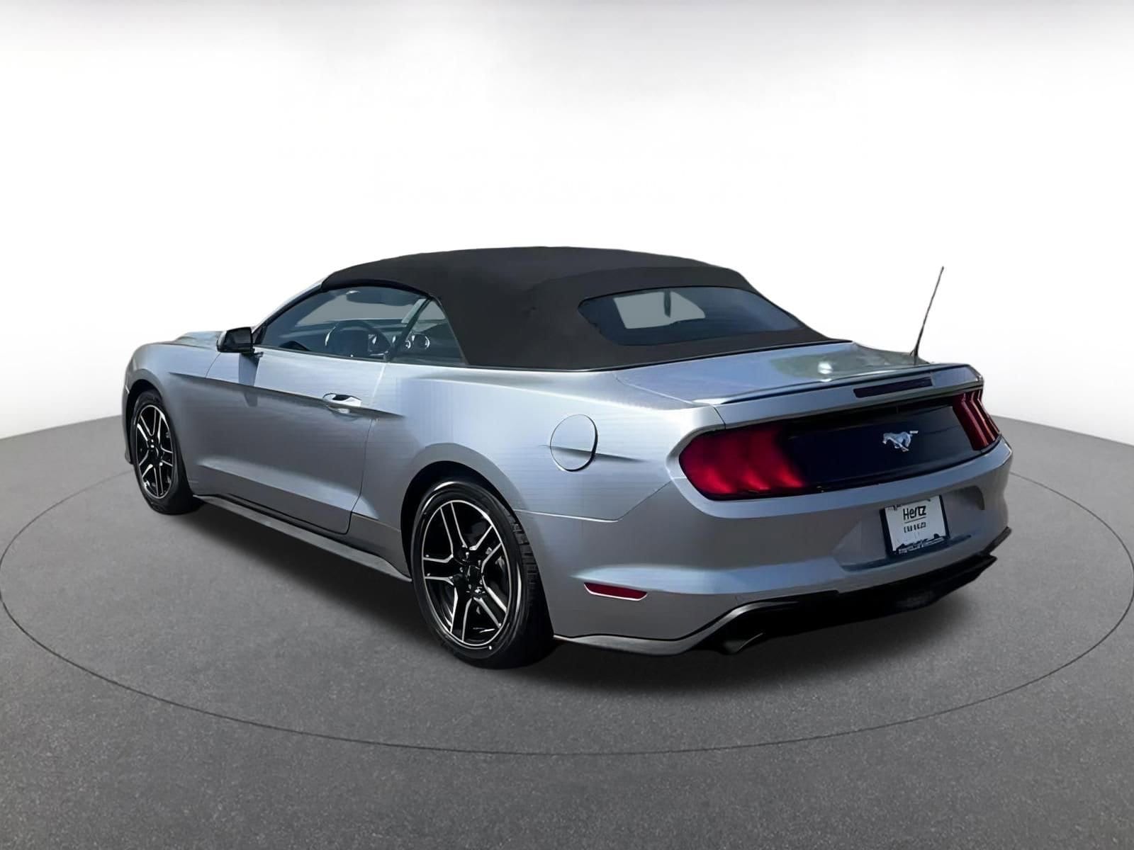 2023 Ford Mustang  11