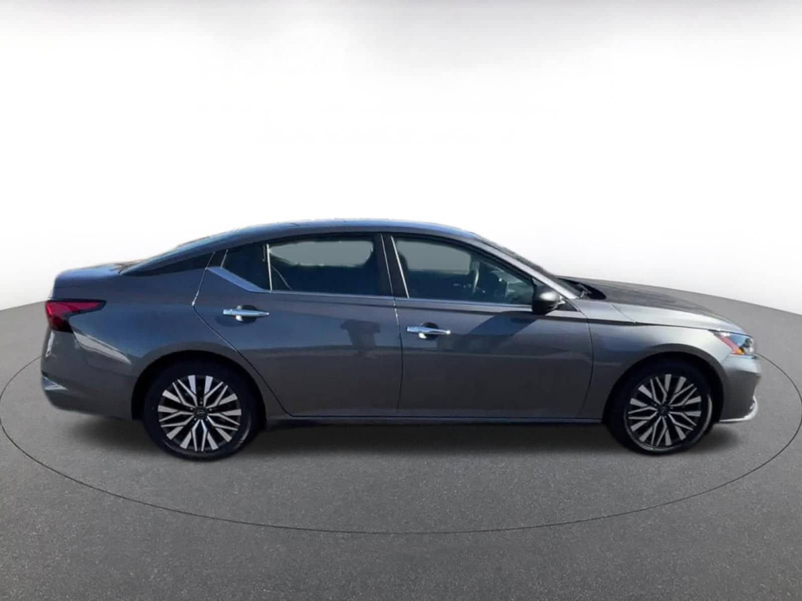 Thumbnail: 2025 Nissan Altima - 14