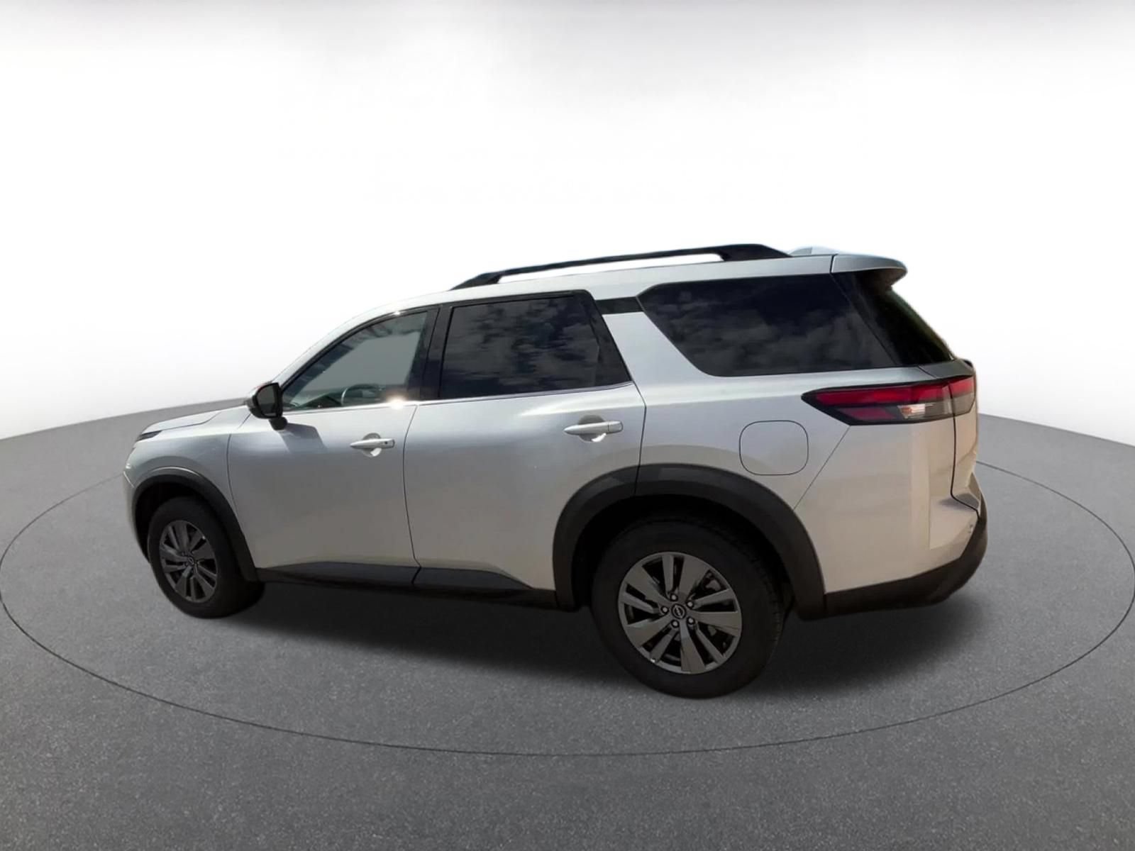 Thumbnail: 2025 Nissan Pathfinder - 10