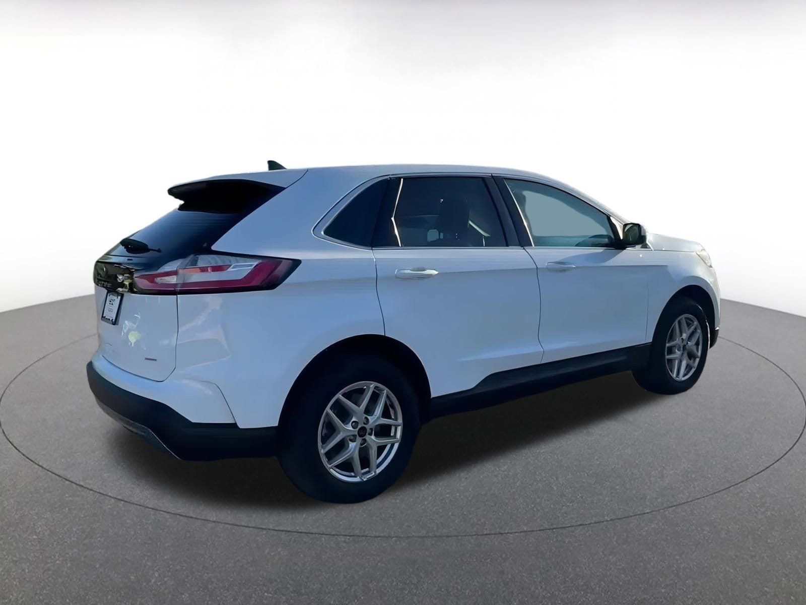 Thumbnail: 2024 Ford Edge - 15