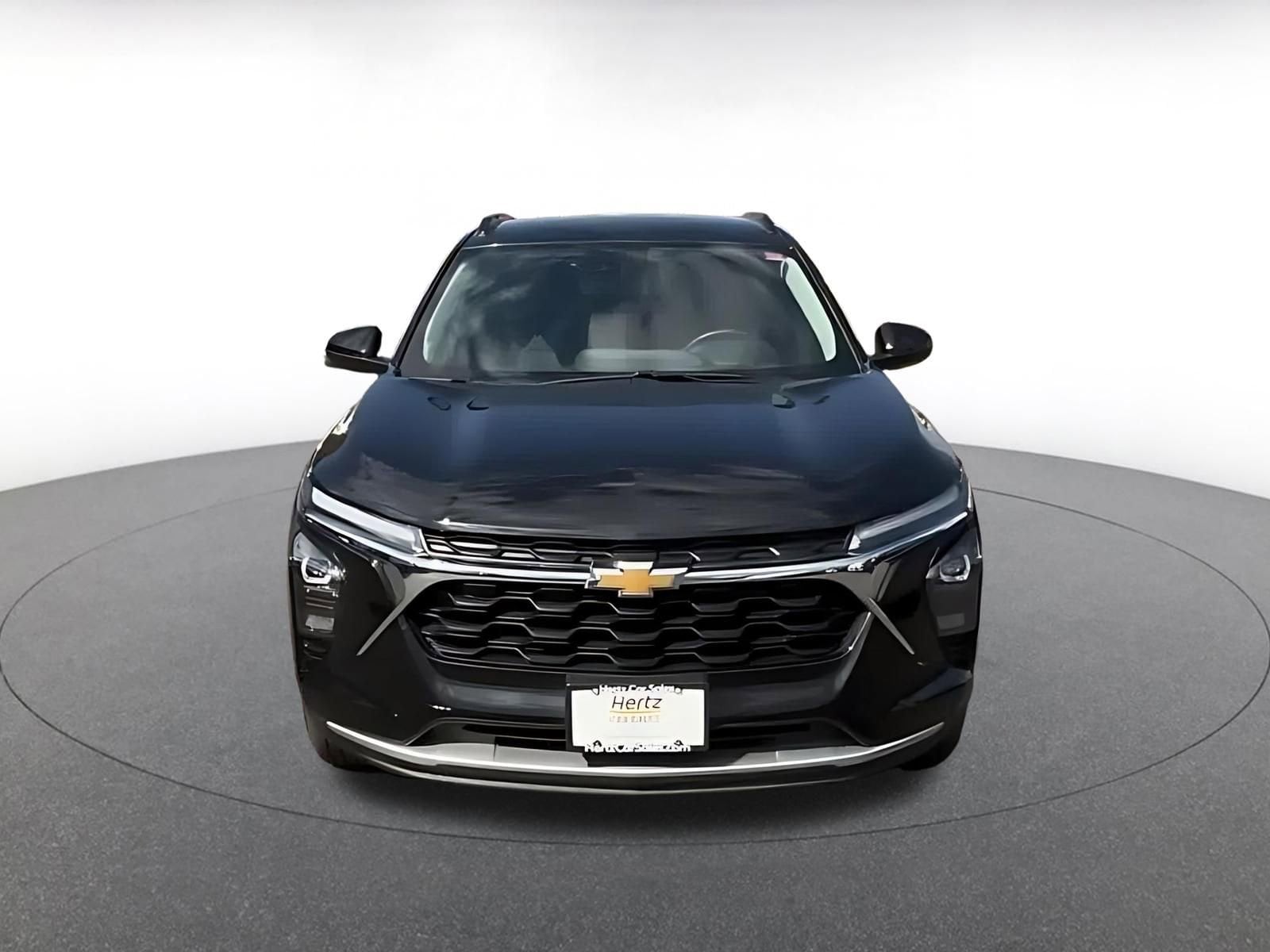 Thumbnail: 2025 Chevrolet Trax - 4