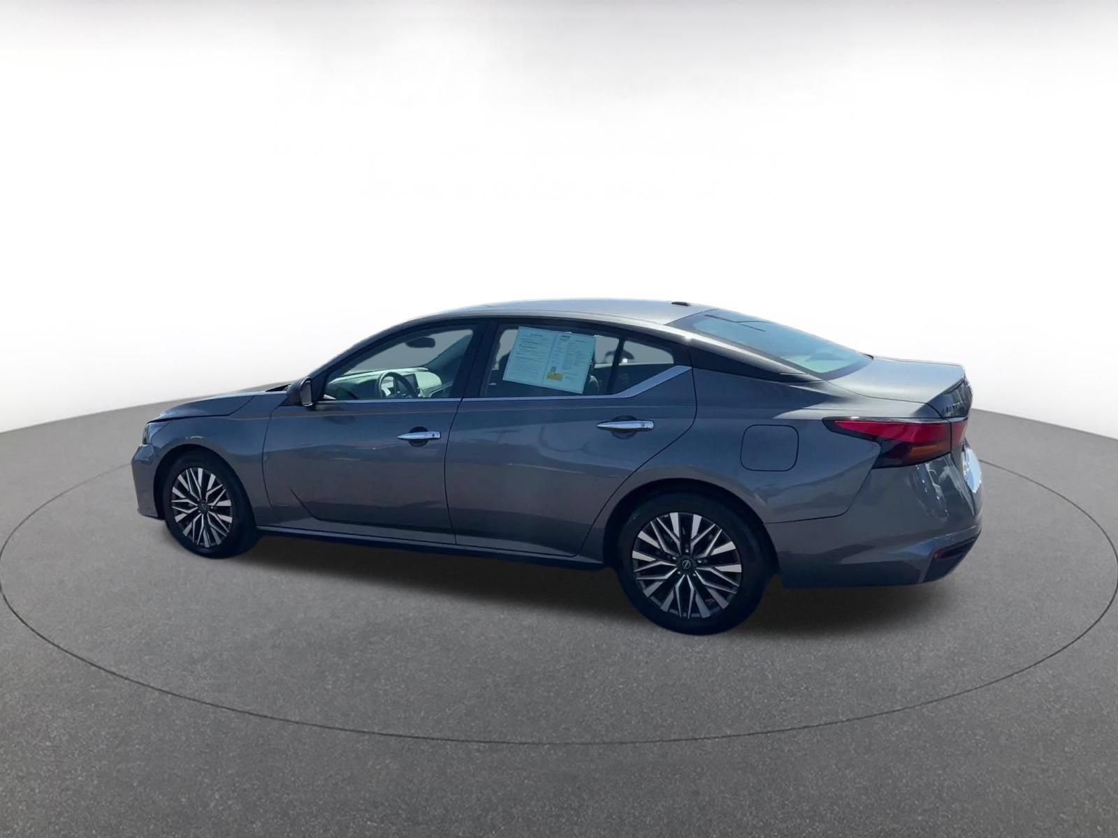 Thumbnail: 2025 Nissan Altima - 9